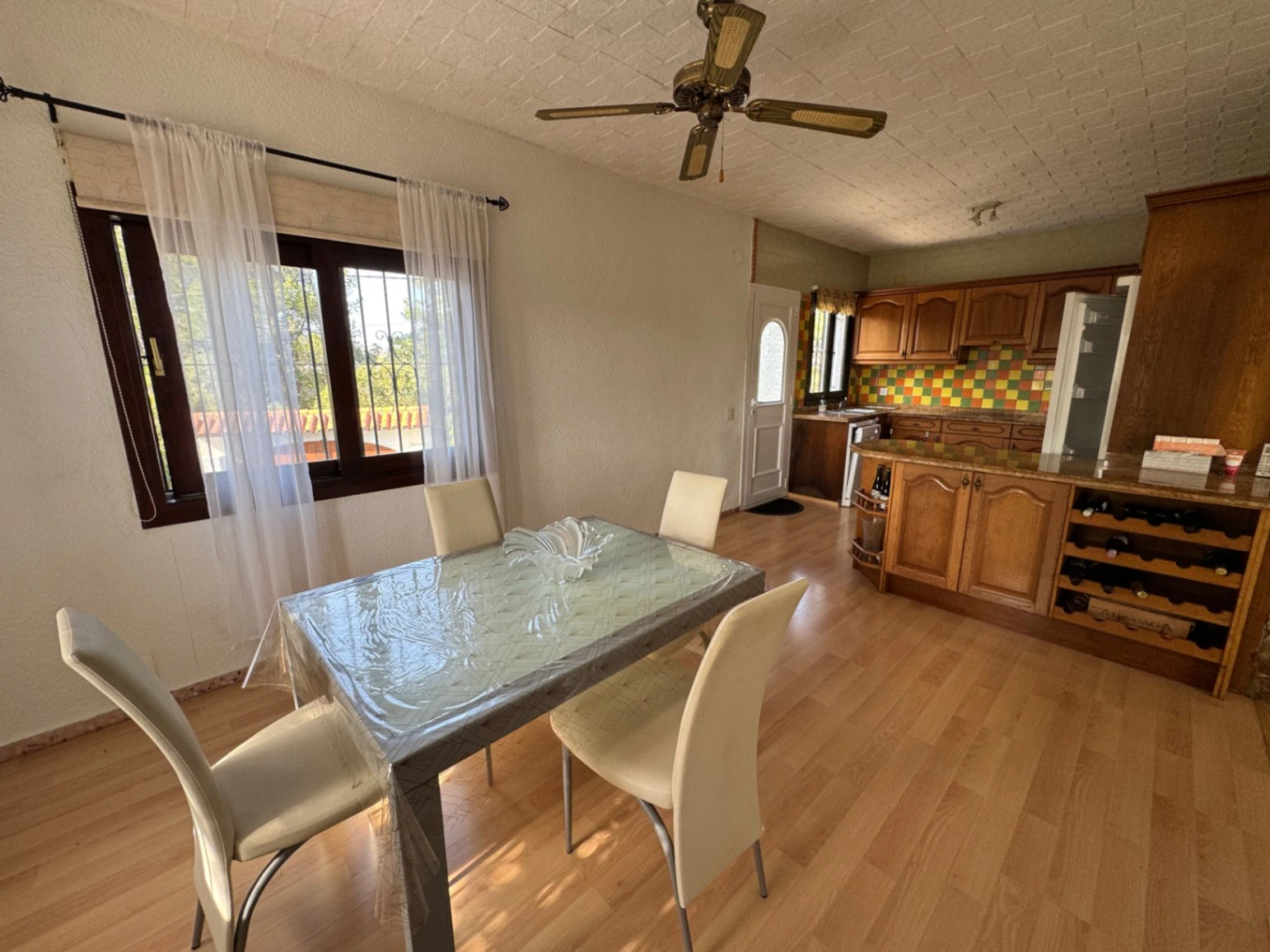 Villa te koop in Moraira – toplocatie dicht bij centrum, strand en voorzieningen