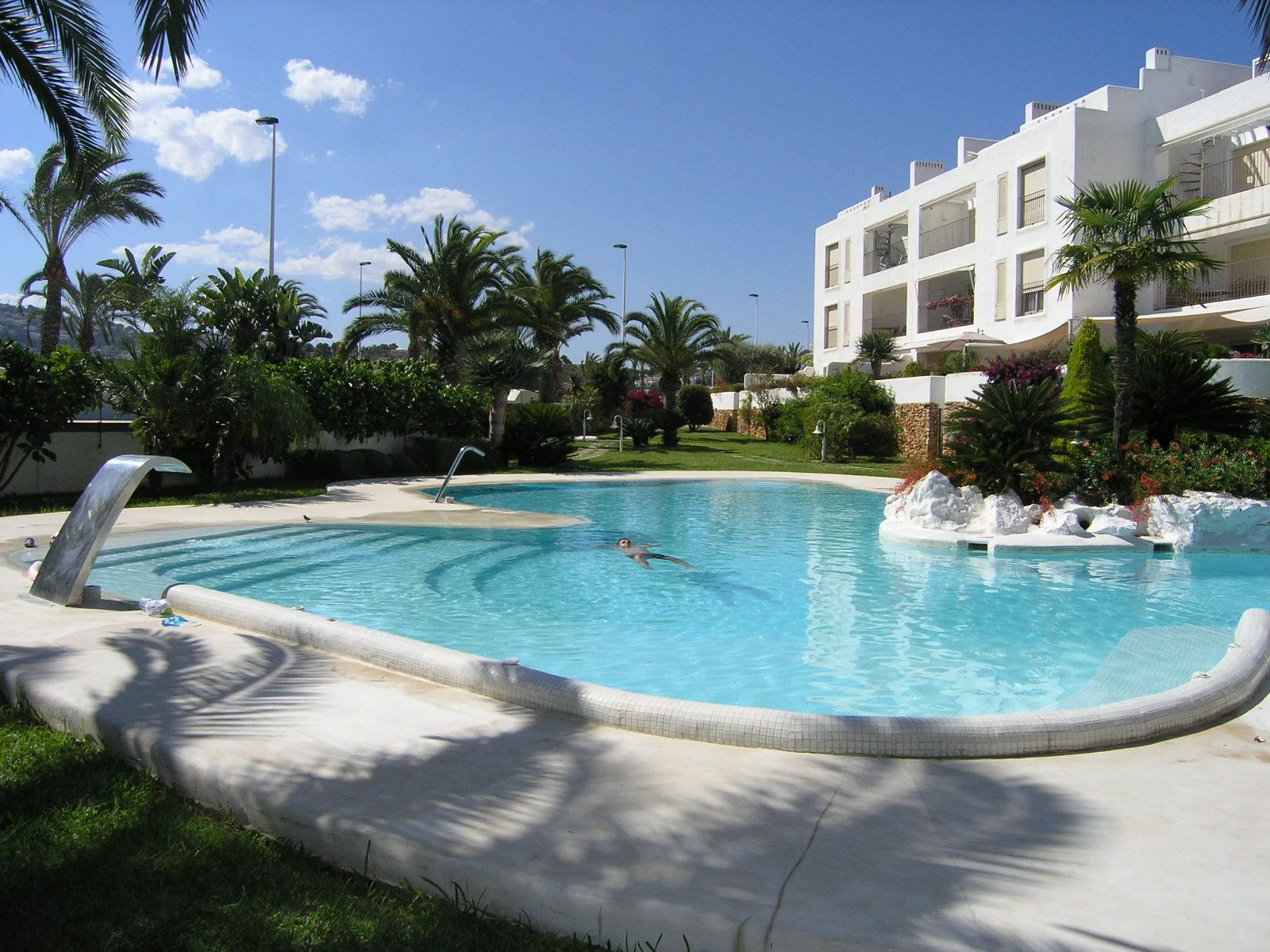Apartamento de lujo en Moraira Club en planta baja con gran terraza cerca de la playa