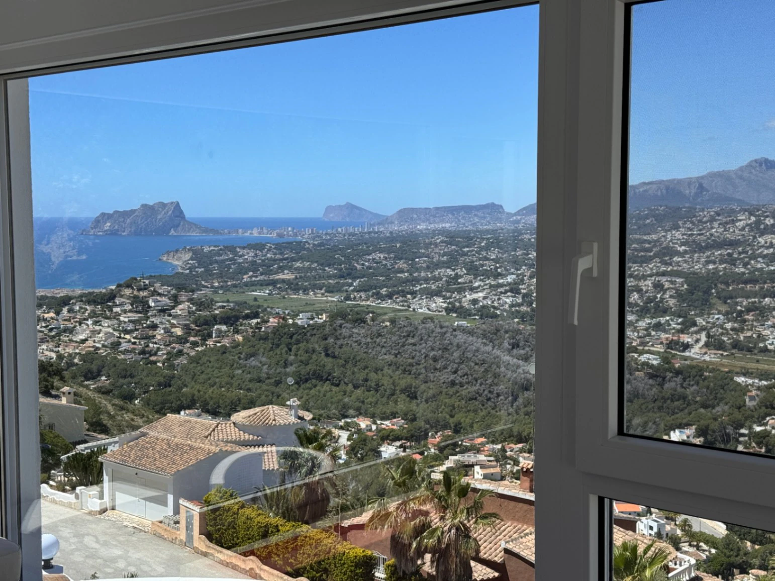 Mediterrane villa met zwembad en uniek zeezicht in Cumbre del Sol