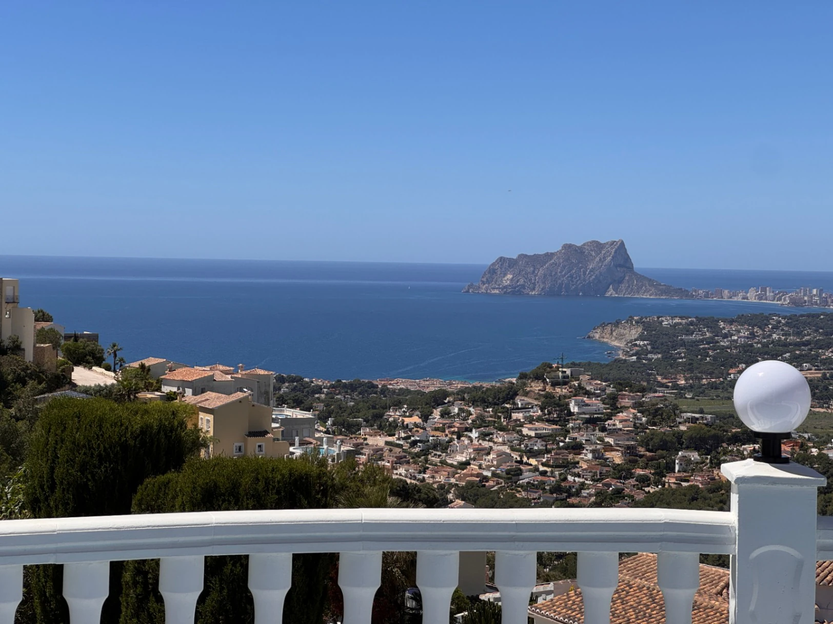 Mediterranean villa with pool and unique sea views in Cumbre del Sol - 2