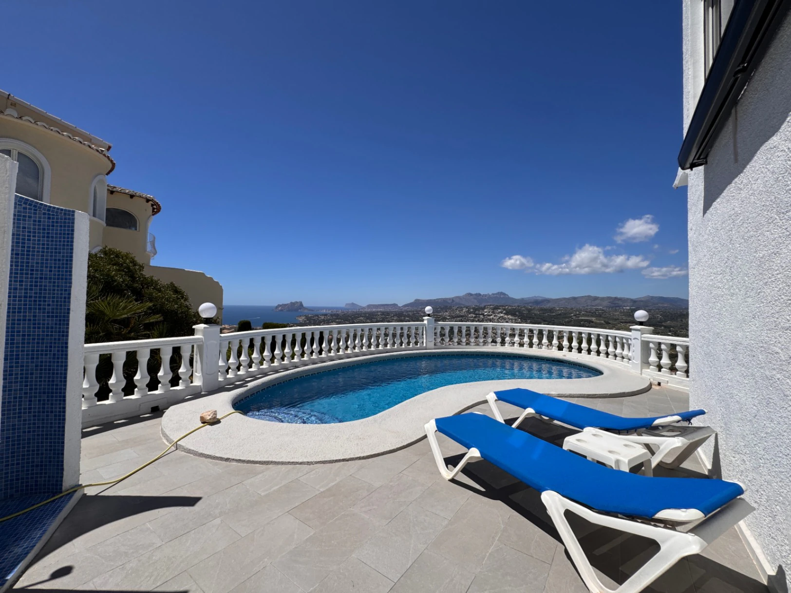 Mediterrane villa met zwembad en uniek zeezicht in Cumbre del Sol