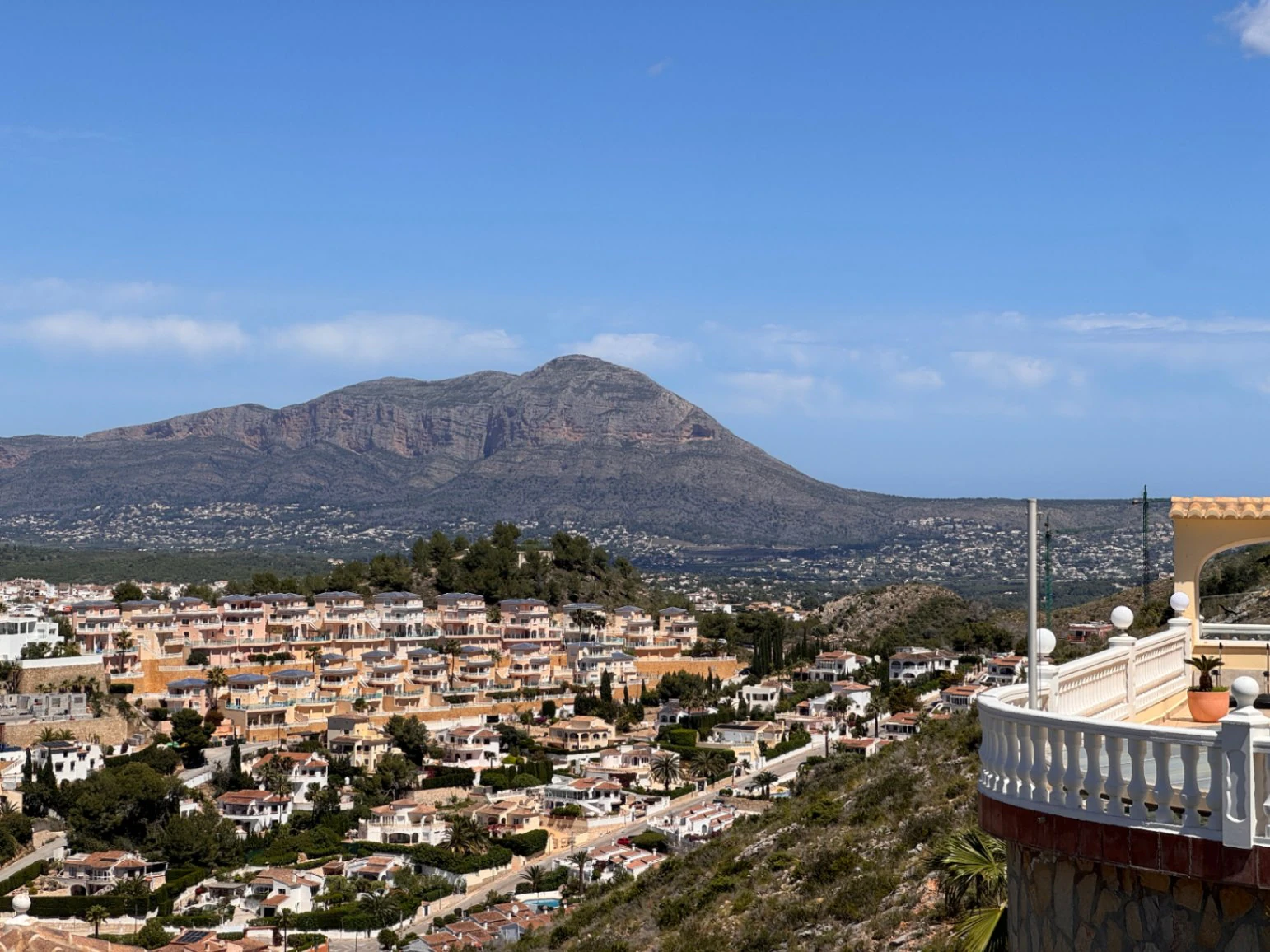 Mediterrane villa met zwembad en uniek zeezicht in Cumbre del Sol