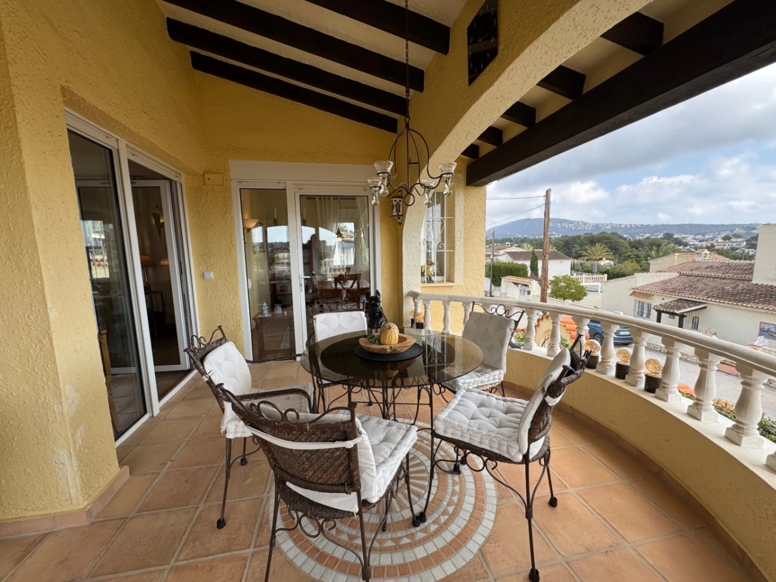 CH3400 - Villa à vendre à Moraira avec appartement d’invités et vue sur la mer