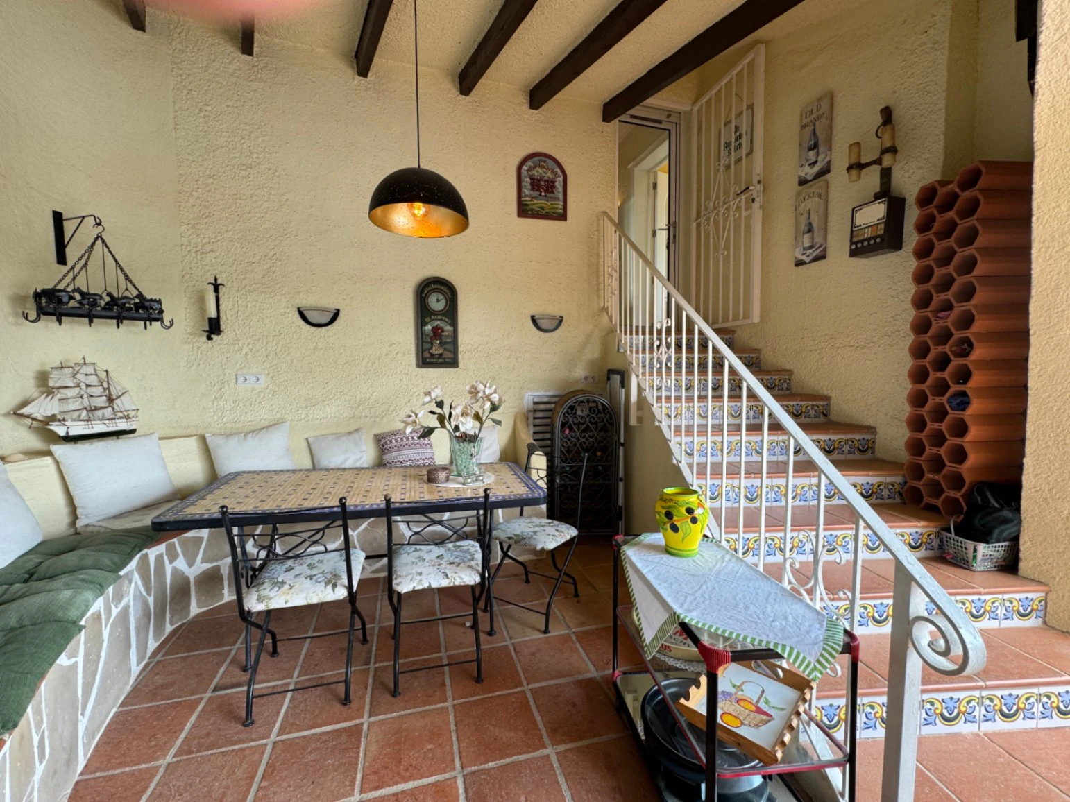 CH3400 - Villa à vendre à Moraira avec appartement d’invités et vue sur la mer
