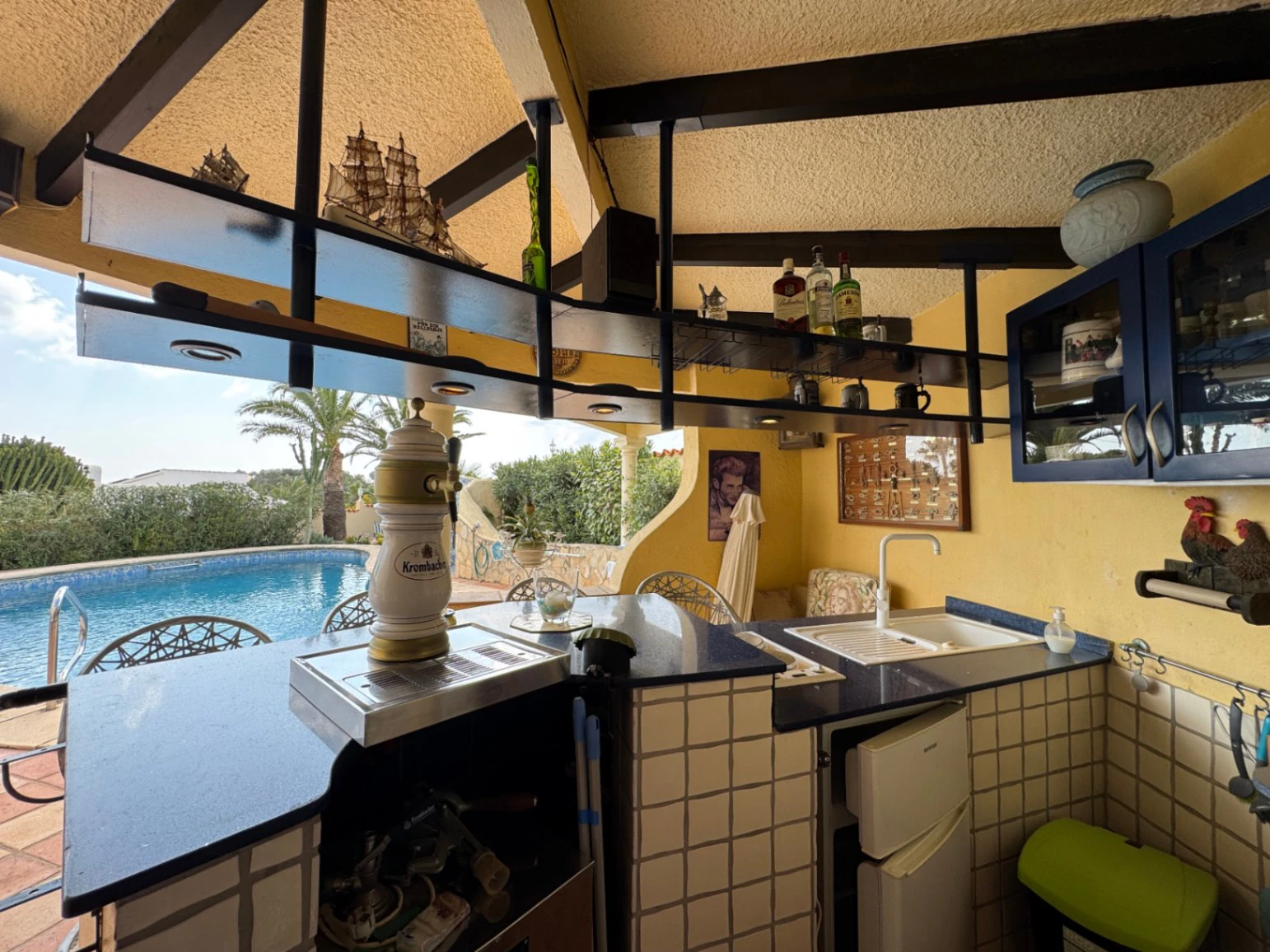 CH3400 - Villa à vendre à Moraira avec appartement d’invités et vue sur la mer