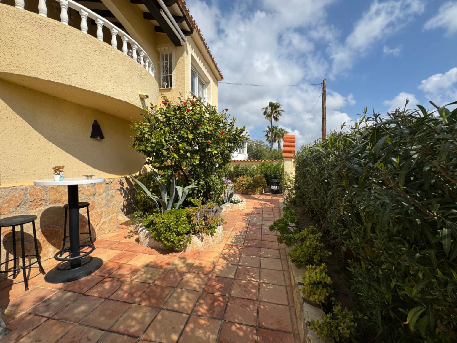 CH3400 - Villa à vendre à Moraira avec appartement d’invités et vue sur la mer