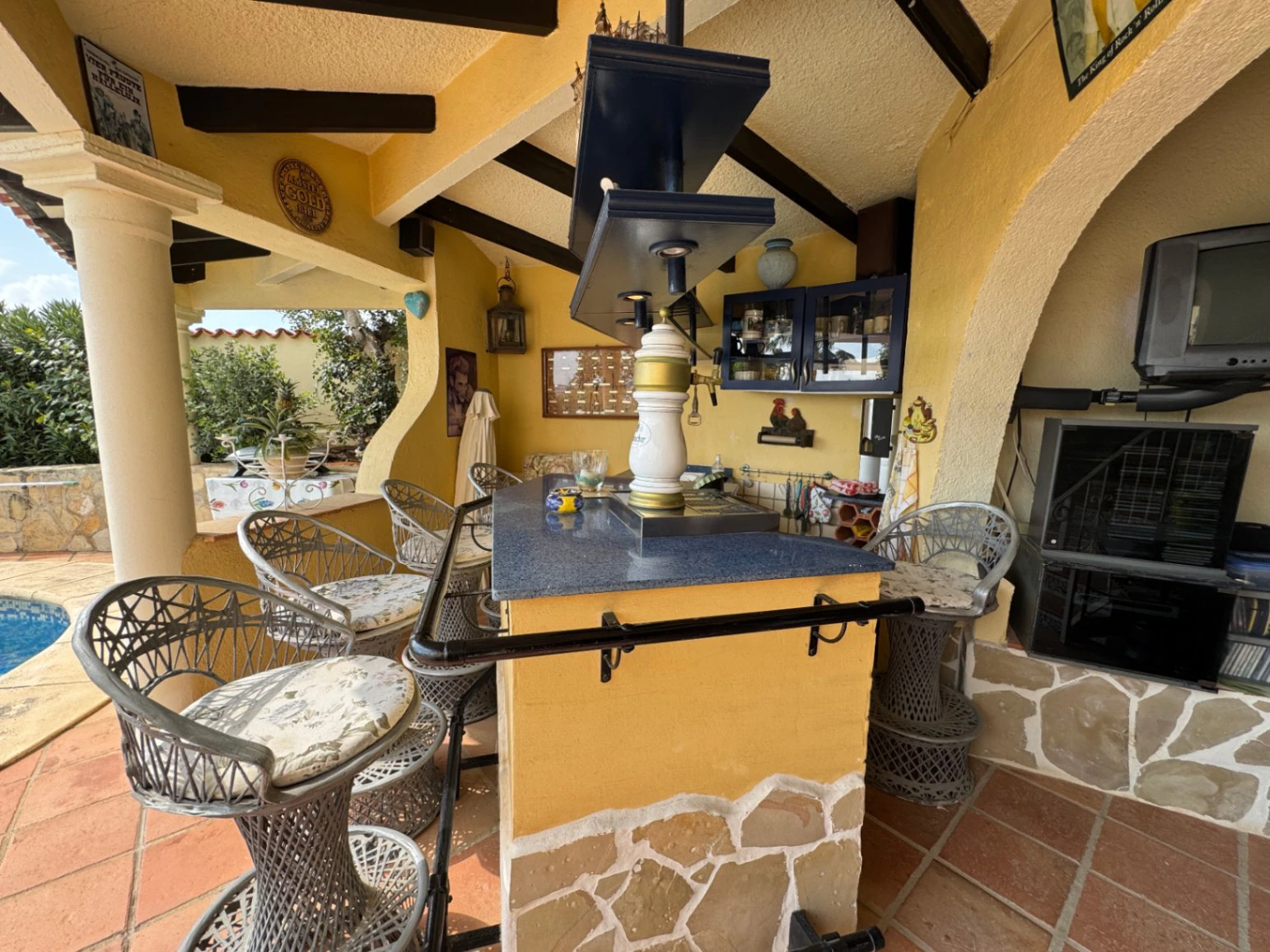 CH3400 - Villa à vendre à Moraira avec appartement d’invités et vue sur la mer