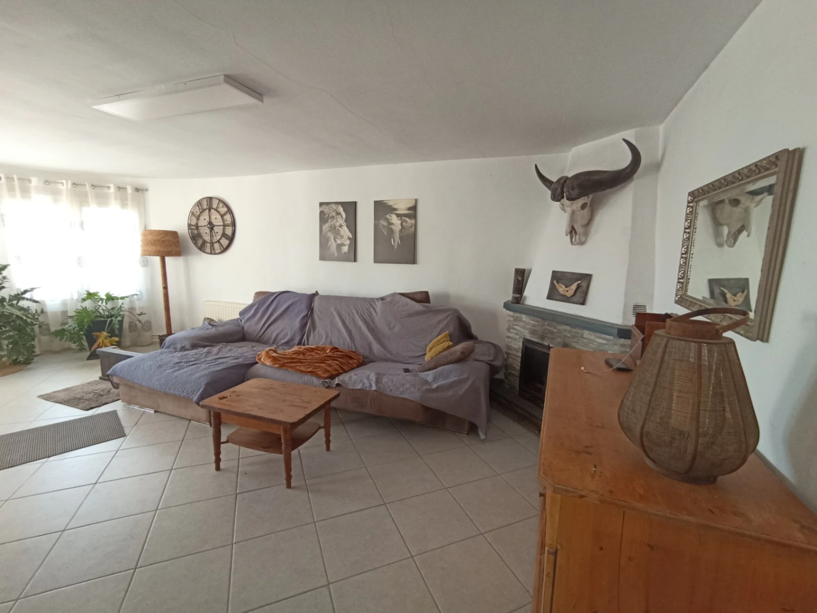 Villa in Moraira with sea views, swimming pool and independent apartments near the golf course