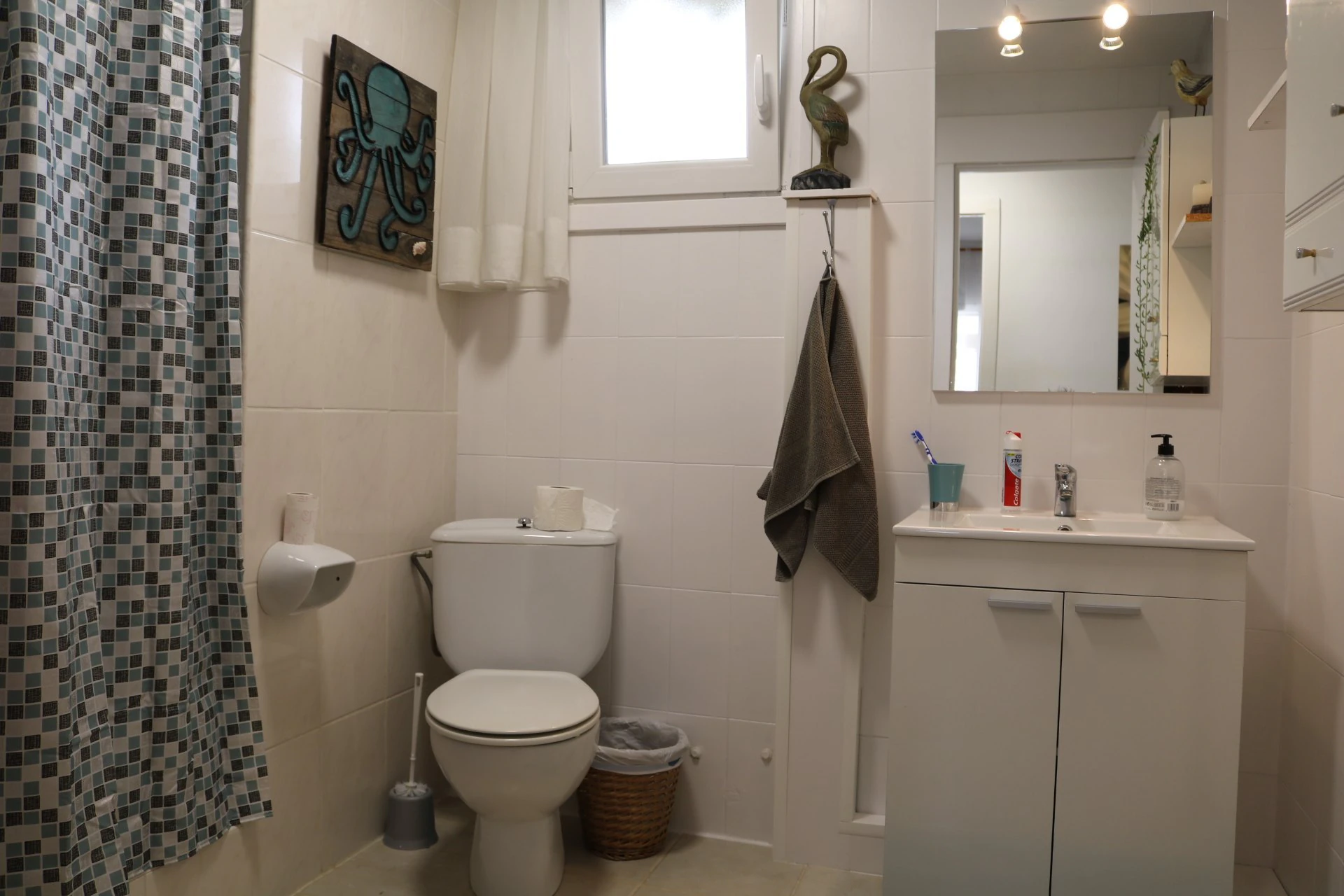 Villa in Moraira with sea views, swimming pool and independent apartments near the golf course