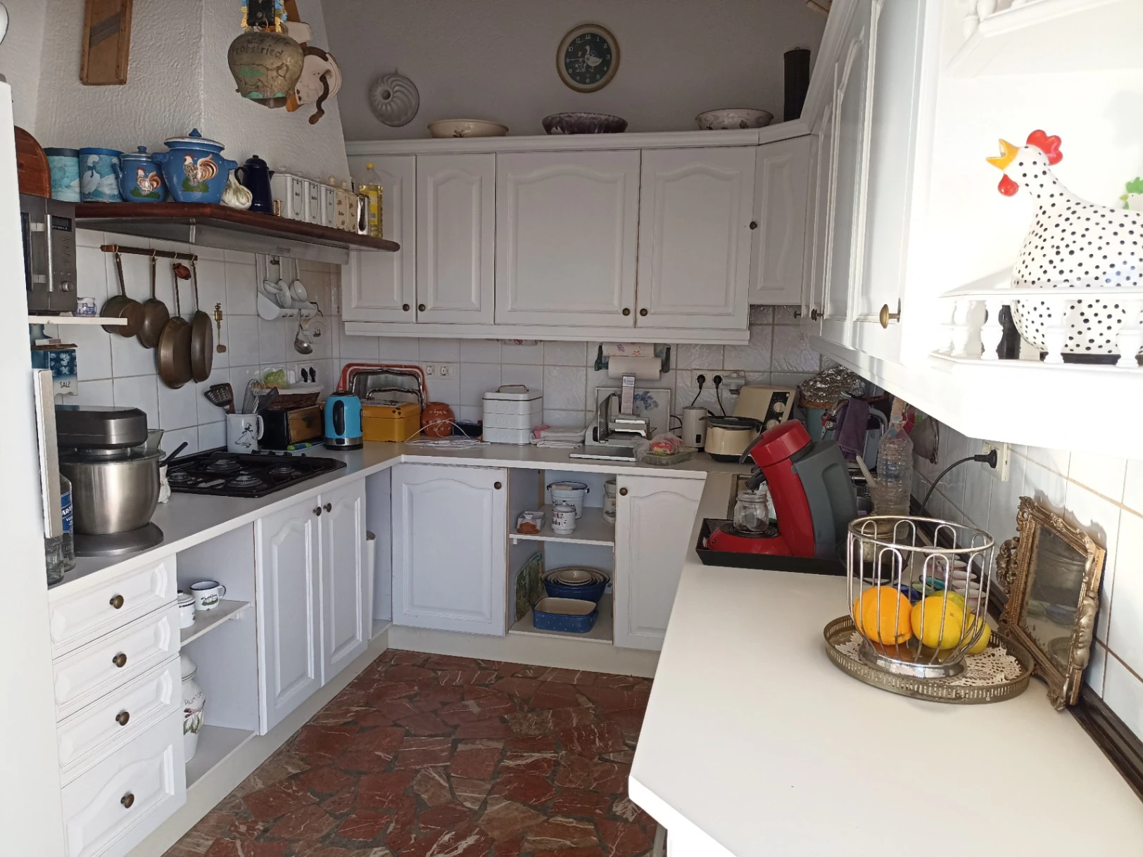 Villa in Moraira with sea views, swimming pool and independent apartments near the golf course