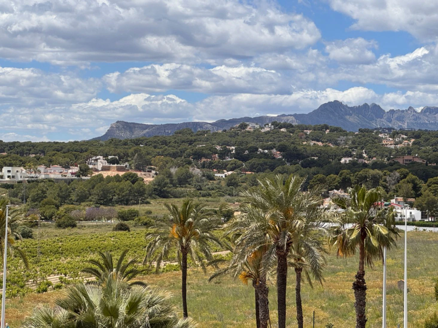 Villa in Moraira, 400 meters from the town center, with swimming pool, sea views and 5 bedrooms
