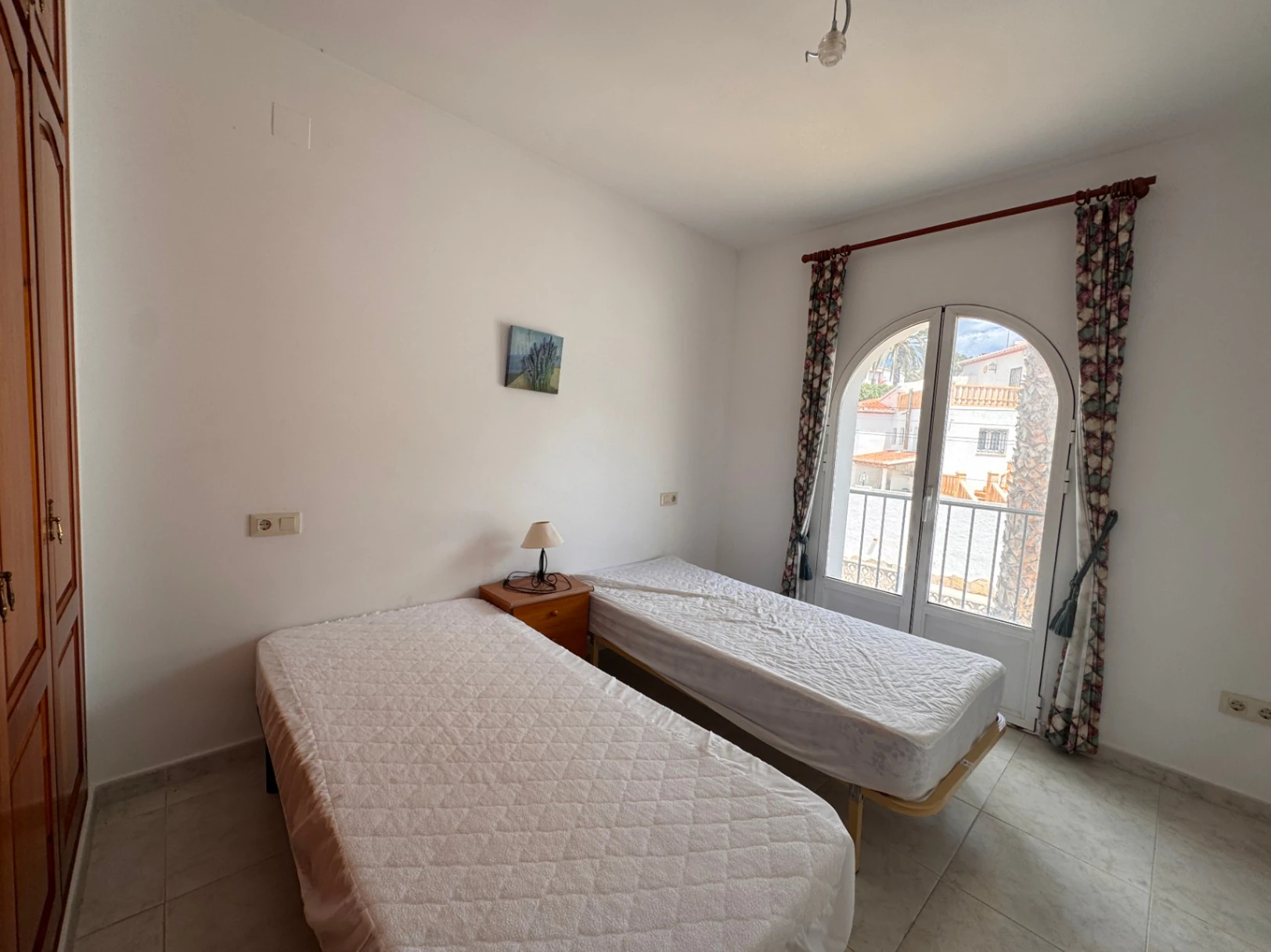 Villa in Moraira, 400 meters from the town center, with swimming pool, sea views and 5 bedrooms