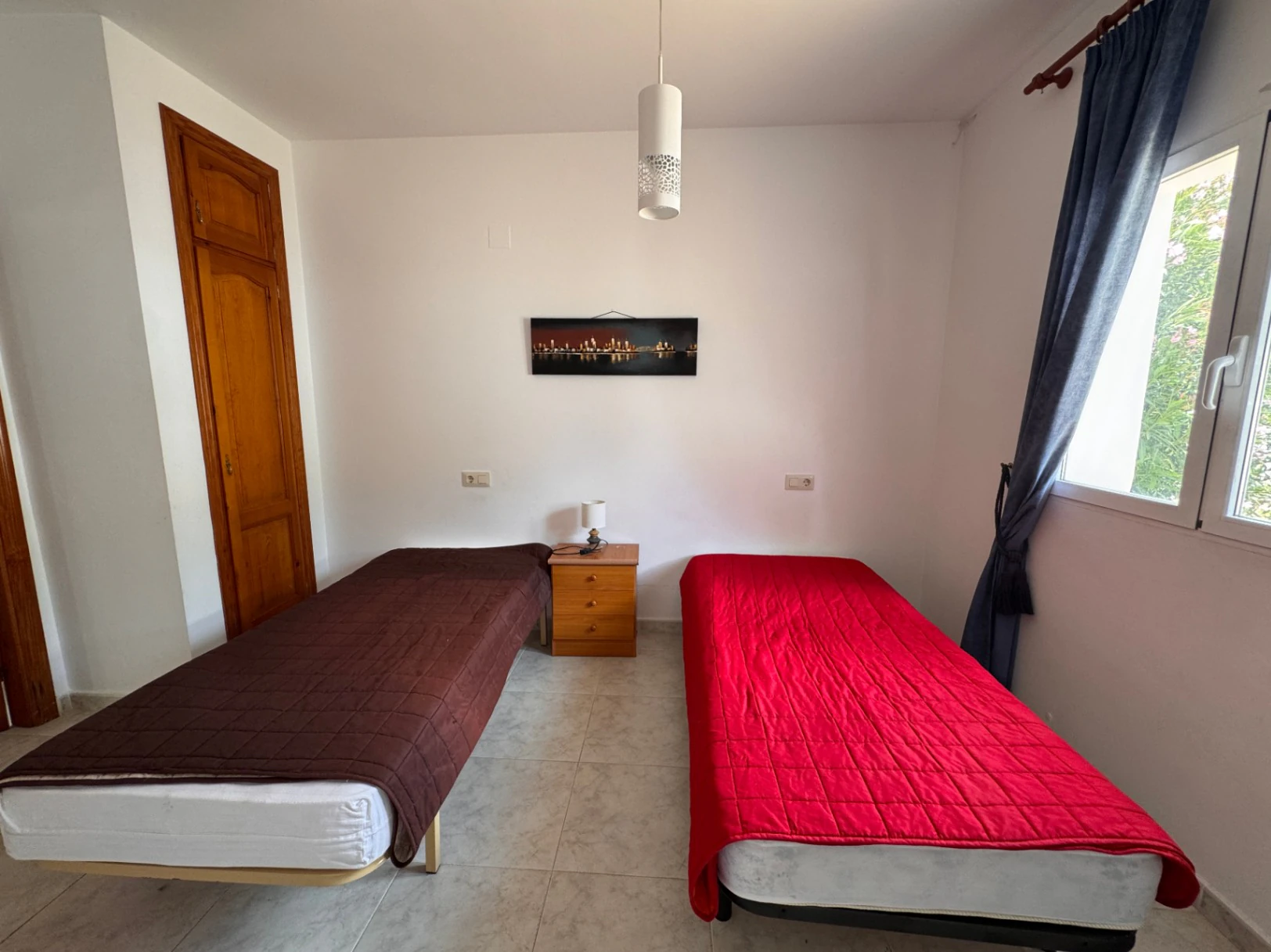 Villa in Moraira, 400 meters from the town center, with swimming pool, sea views and 5 bedrooms
