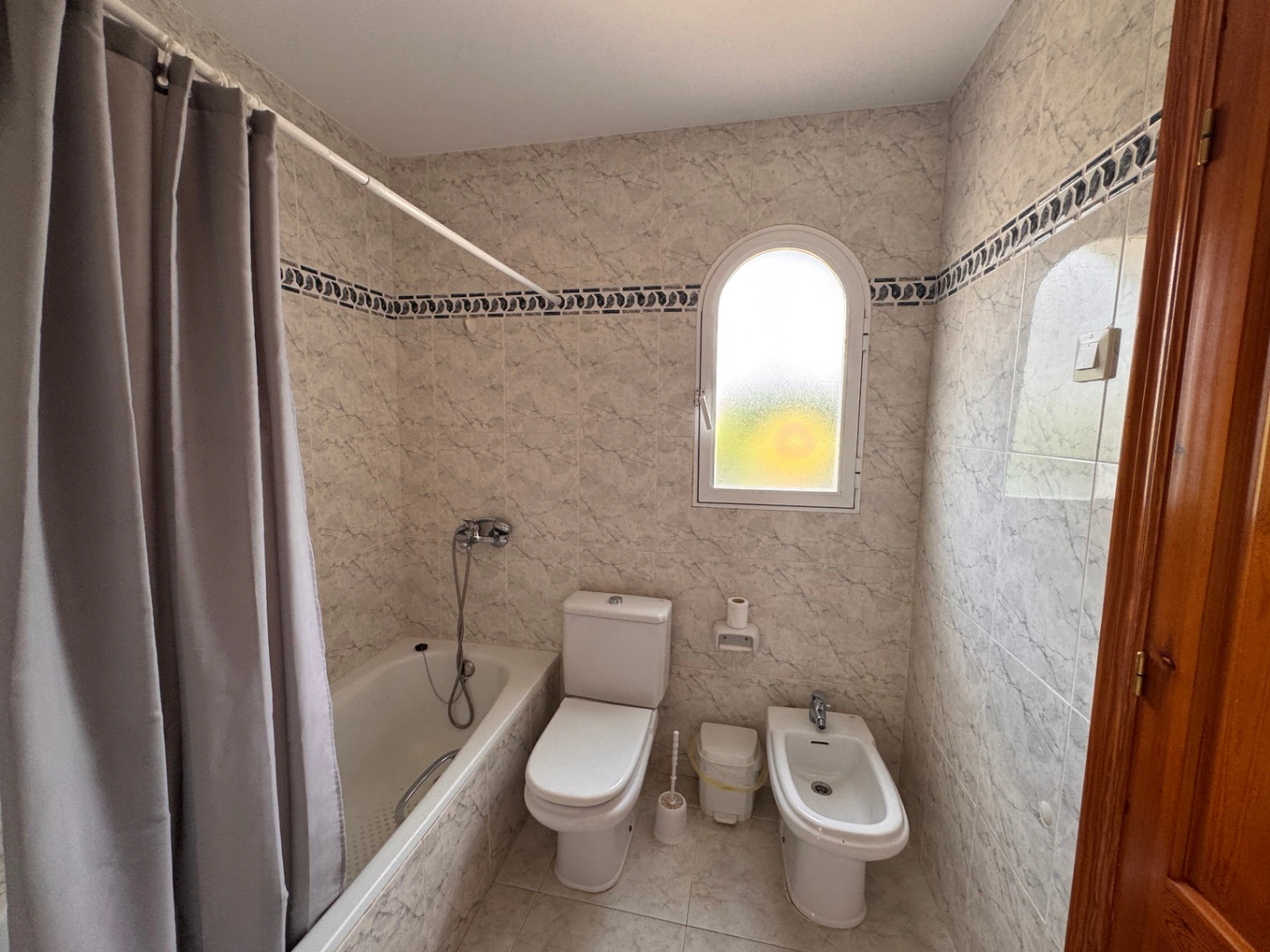 Villa in Moraira, 400 meters from the town center, with swimming pool, sea views and 5 bedrooms