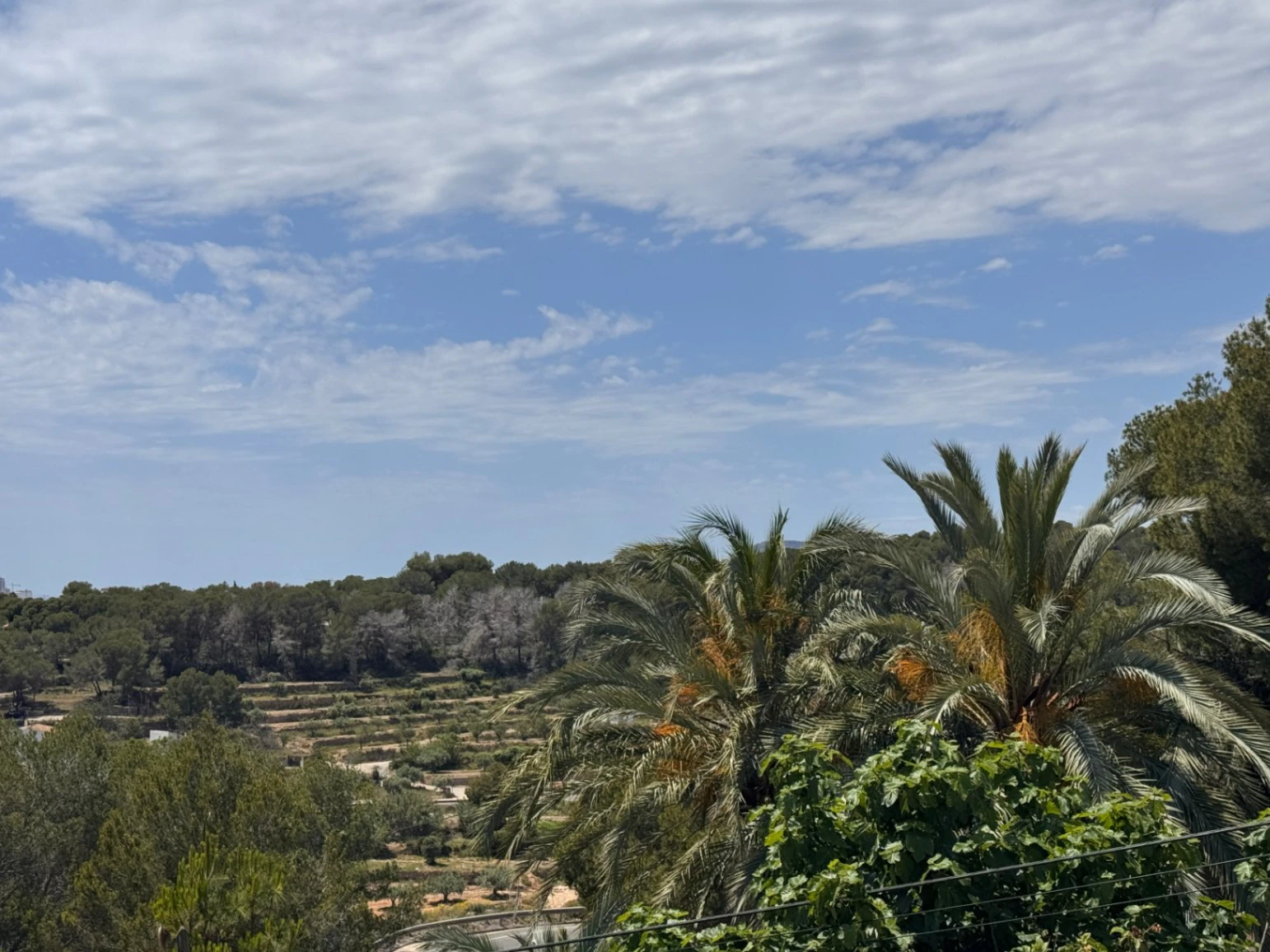 Moderna villa en venta en Benissa con vistas al mar, piscina infinity y diseño contemporáneo