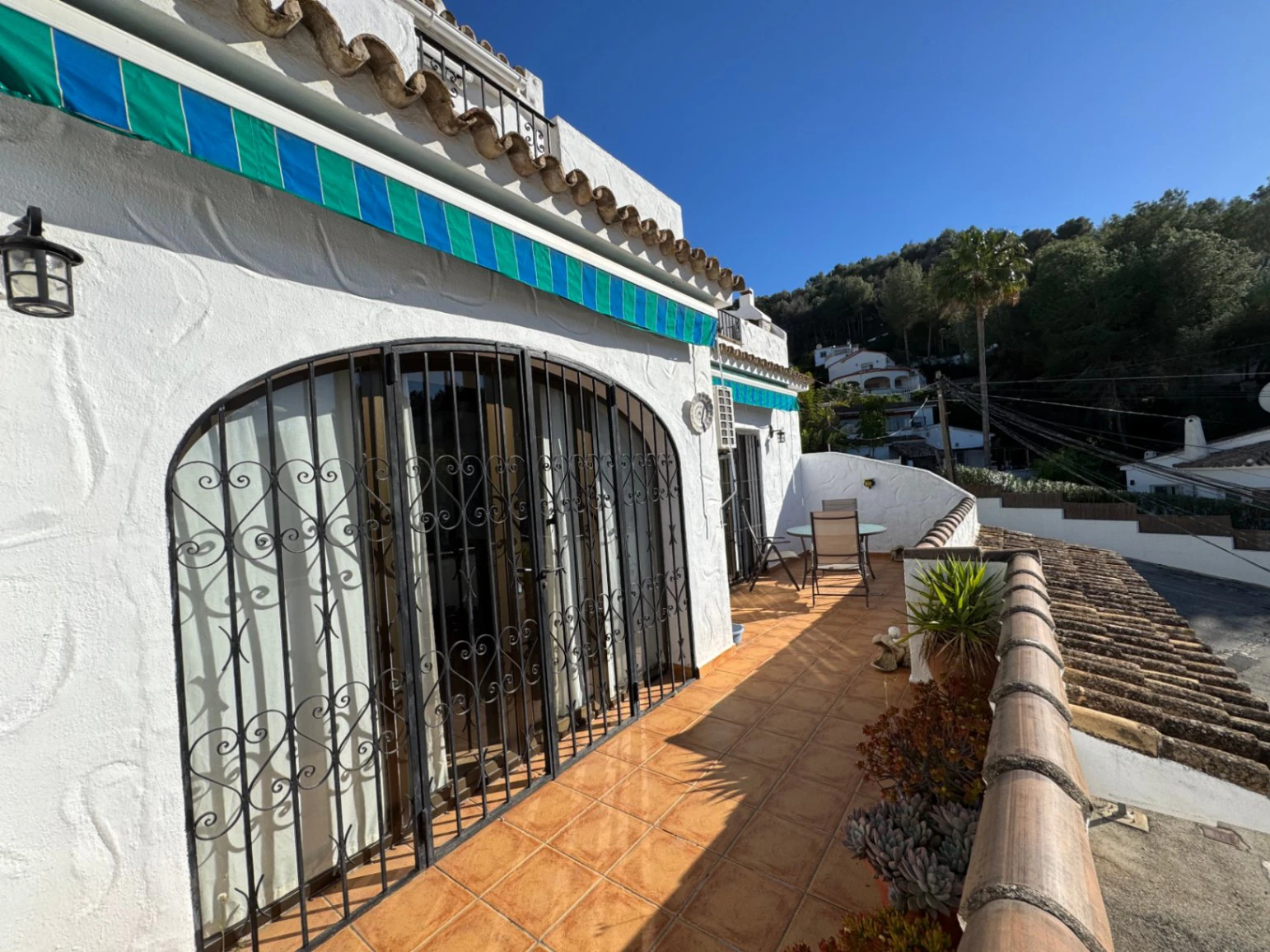 A0868 - Apartment in Villotel nahe Moraira zu verkaufen mit Pool und Stellplatz