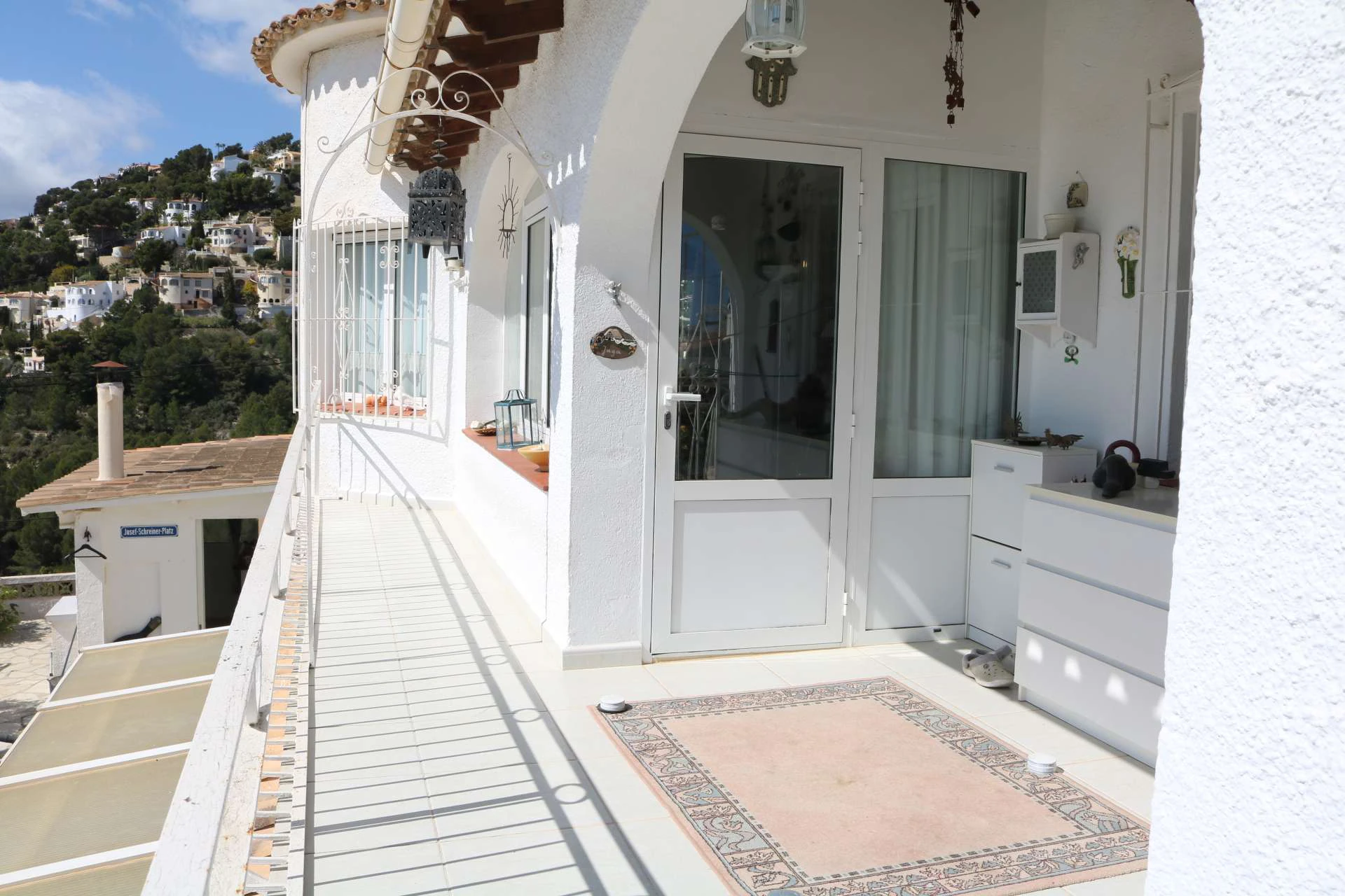 CH3158 - Villa in Moraira mit Meerblick, Pool und separaten Apartments nahe dem Golfplatz