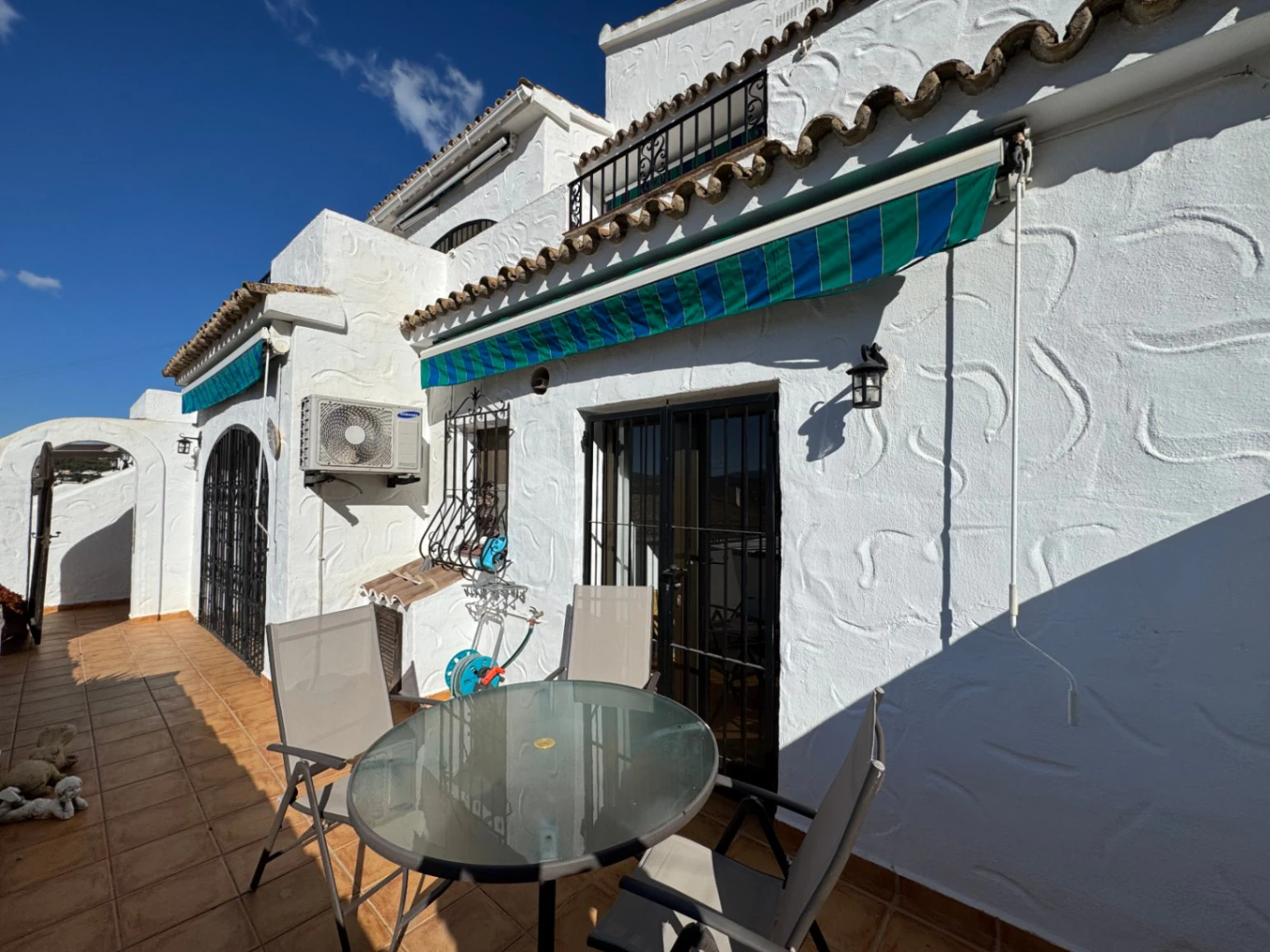 A0868 - Apartment in Villotel nahe Moraira zu verkaufen mit Pool und Stellplatz