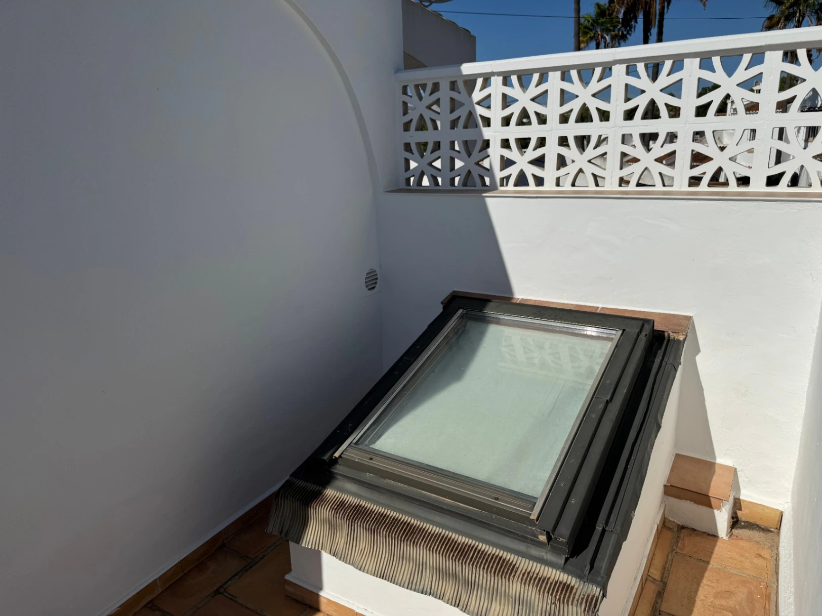 B1489 - Terraced house for sale in Moraira with 2 communal pools in residential area