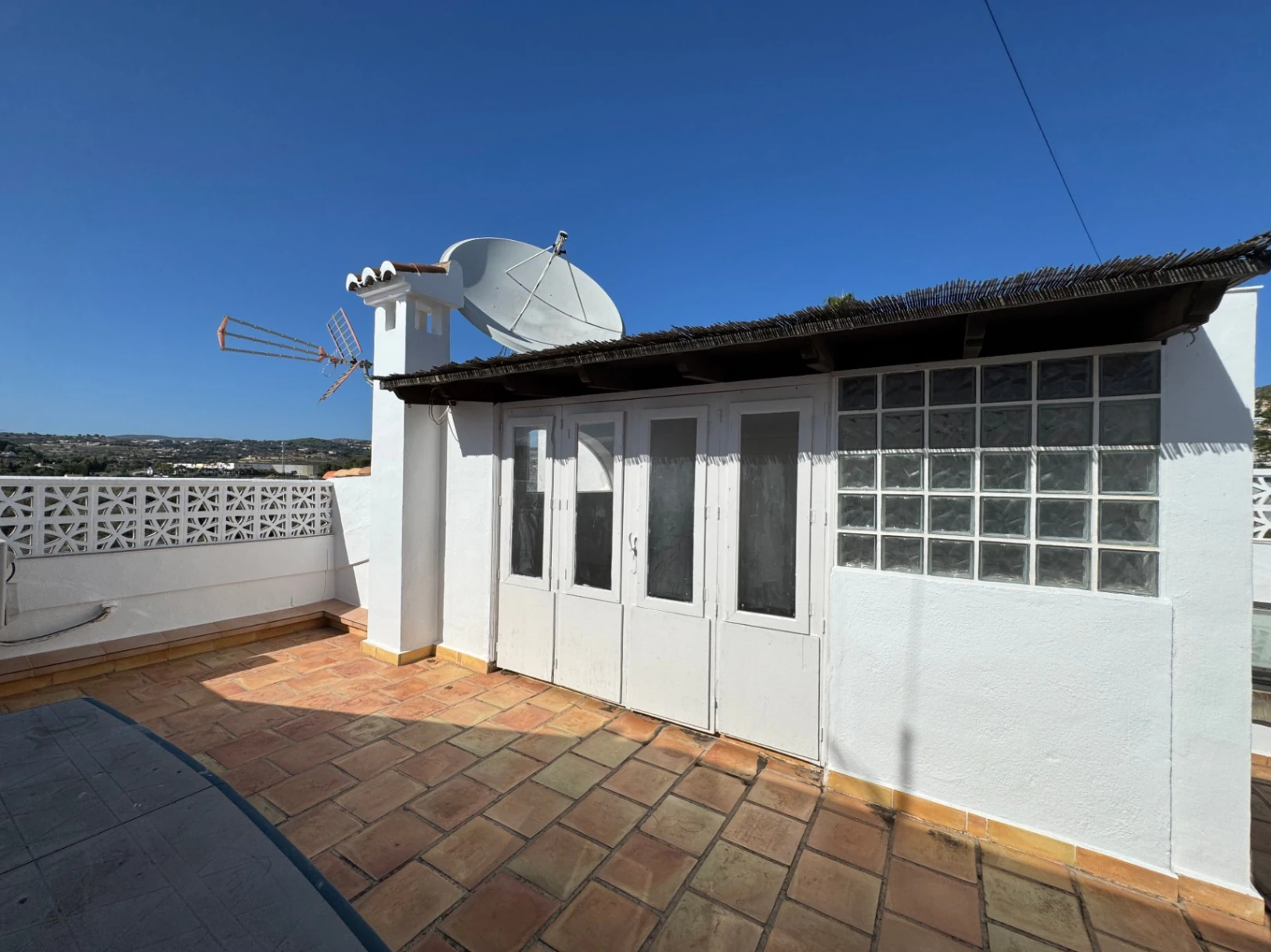 B1489 - Terraced house for sale in Moraira with 2 communal pools in residential area