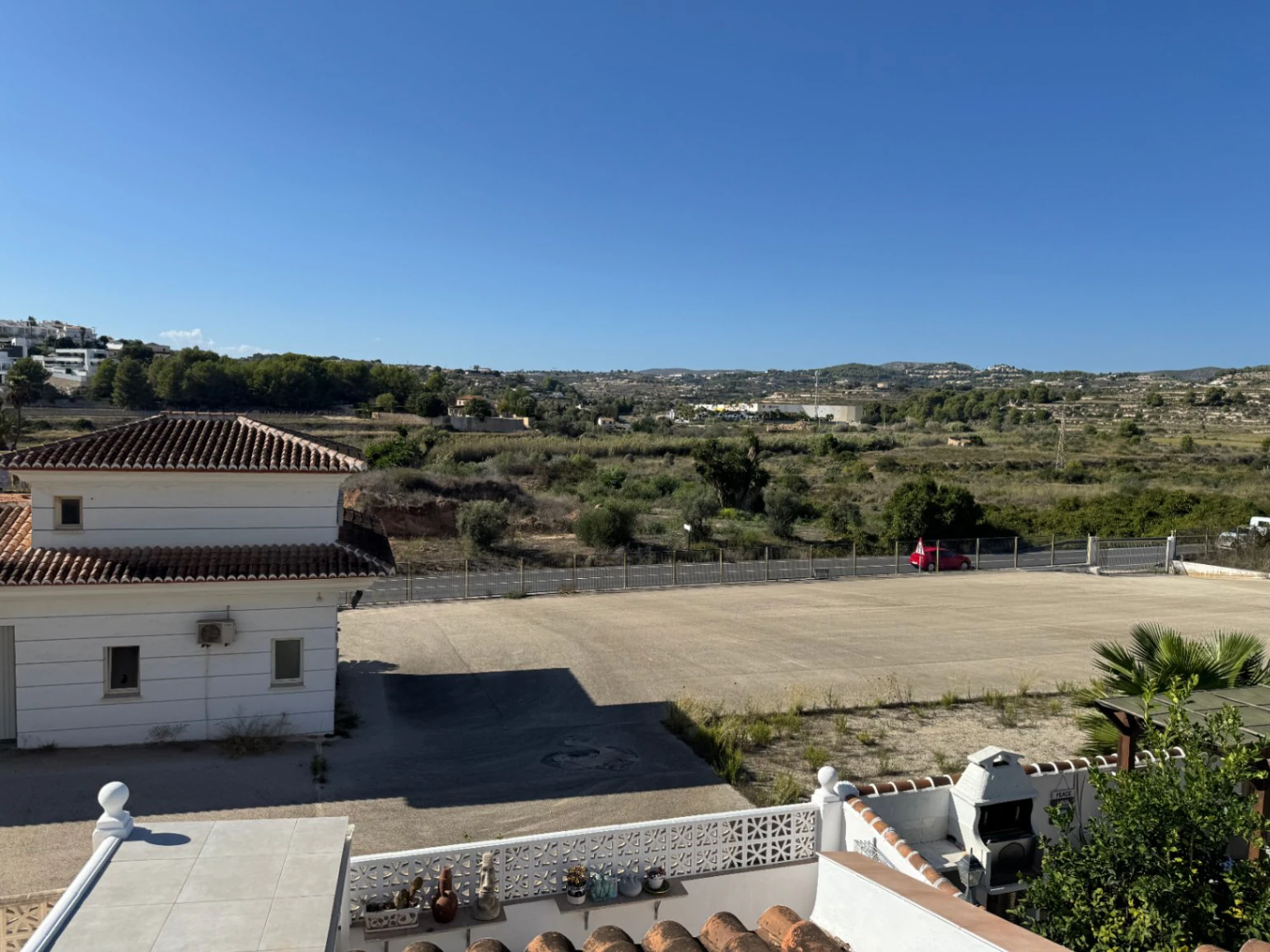 B1489 - Terraced house for sale in Moraira with 2 communal pools in residential area