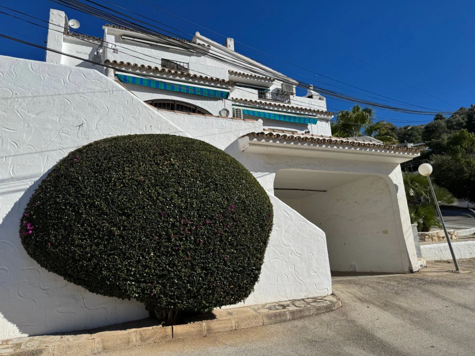 A0868 - Apartamento en venta en Villotel, cerca de Moraira, con piscina y garaje