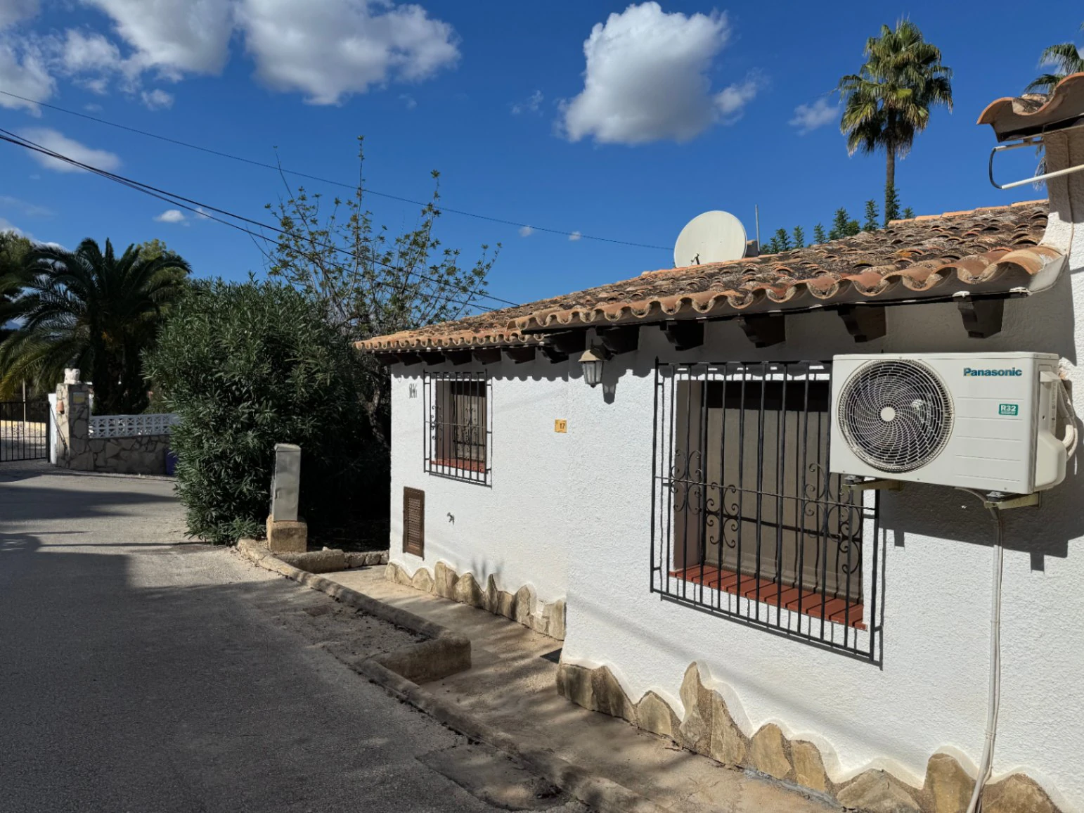 B1491 - Moraira, Semi-adosado en una bonita urbanización, andando a playa y pueblo