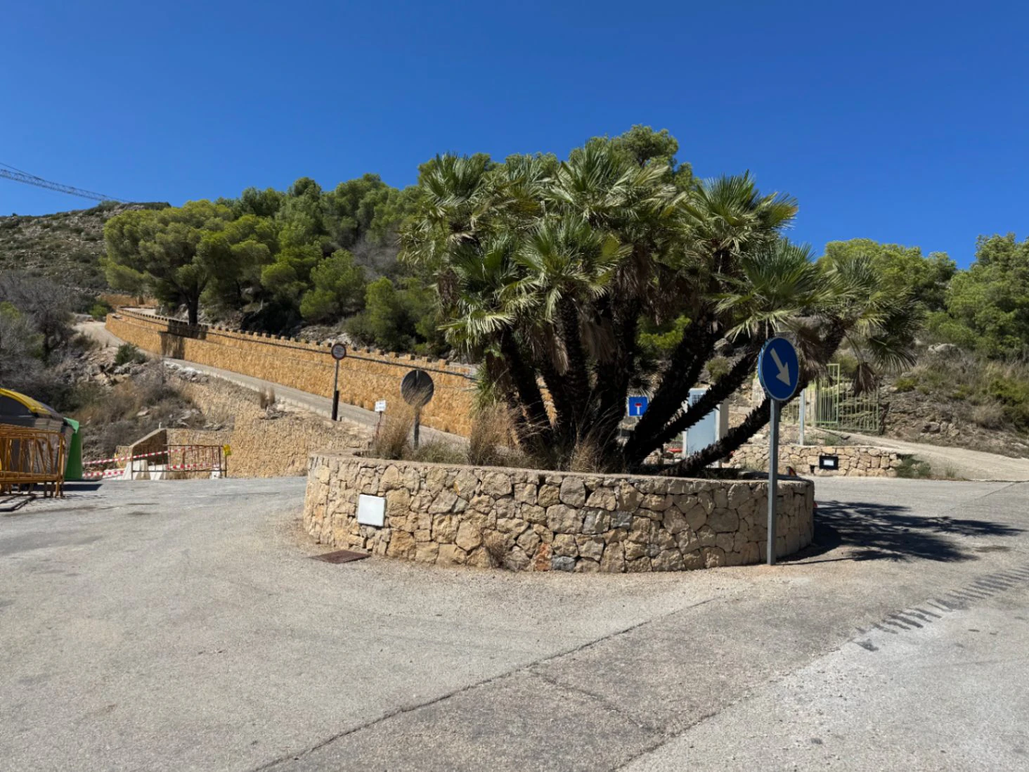 P0348 - Se vende parcela en Jávea de 1.665 m2