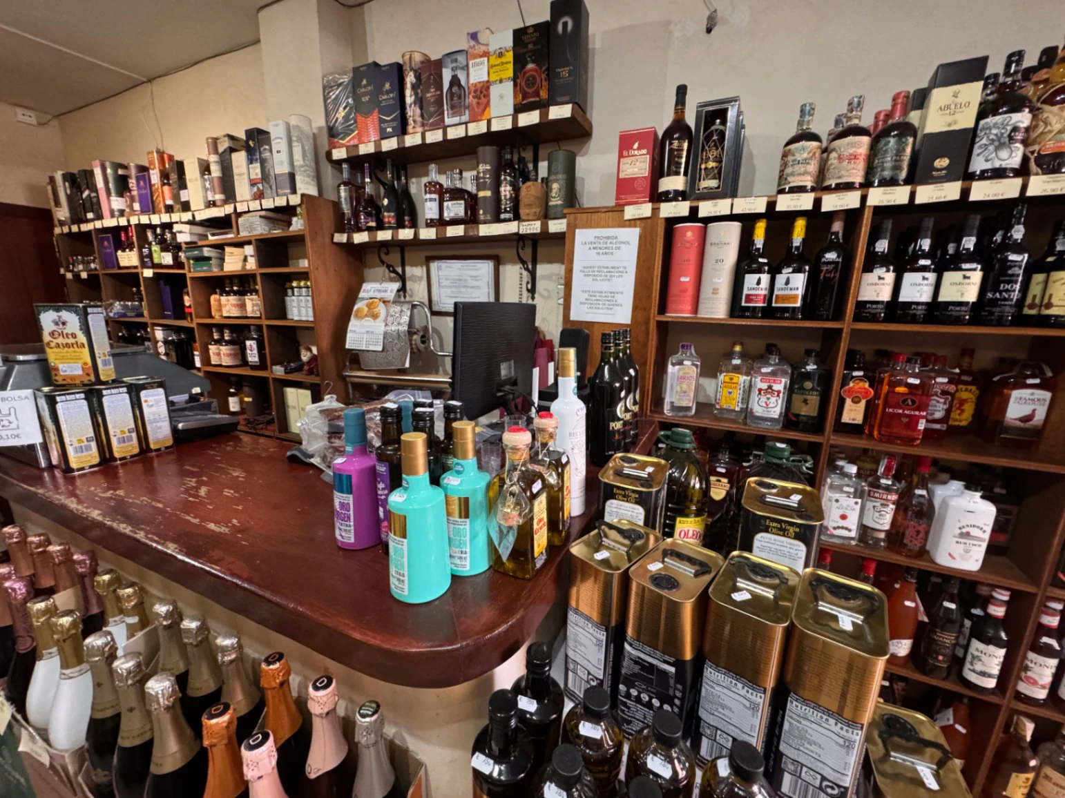 L0081B - Local comercial en venta en Moraira – Ubicación estratégica en carretera principal