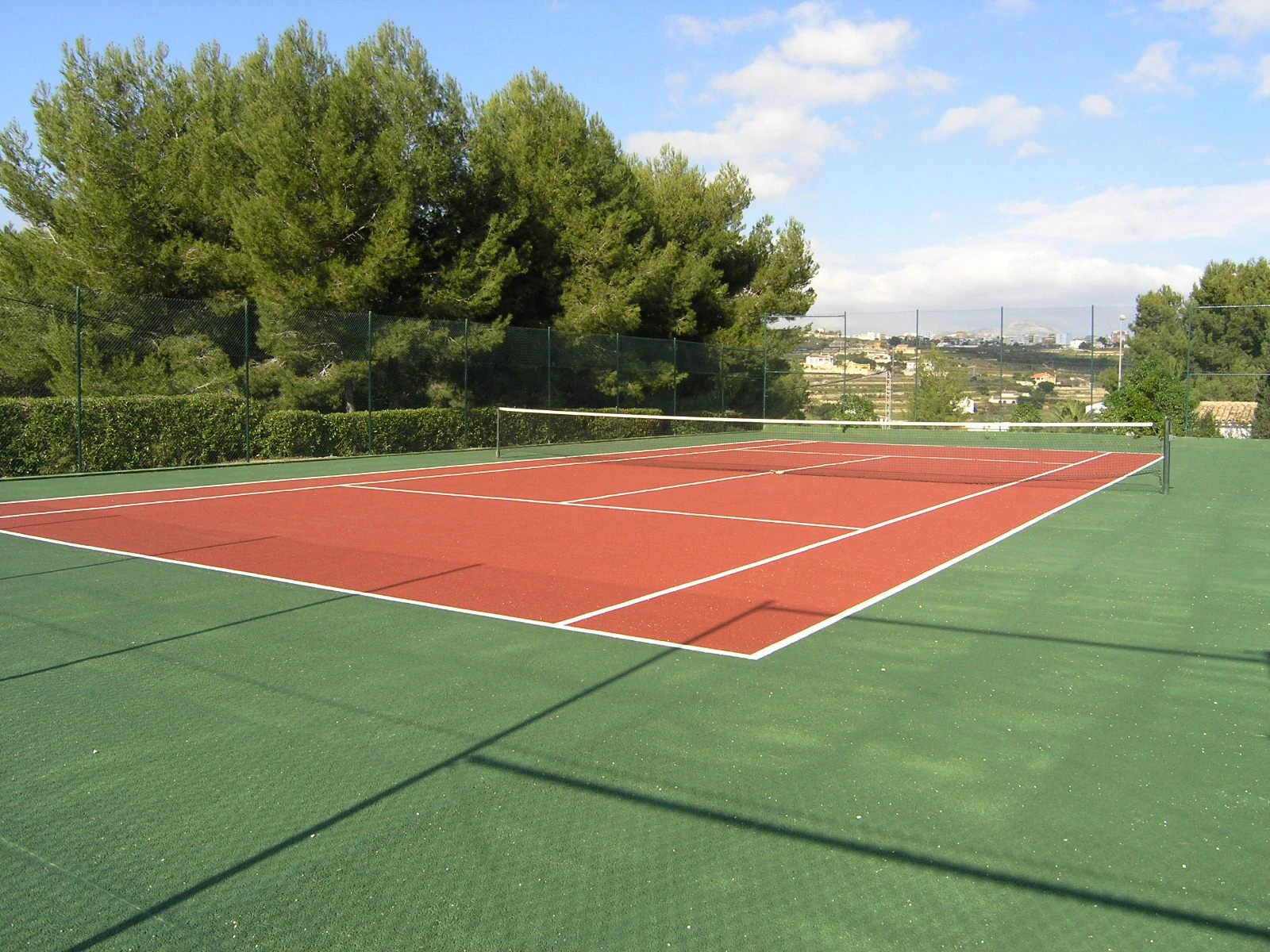 B1496 - Chalet semiadosado con vistas panorámicas y piscina comunitaria en Benitachell, cerca de Moraira