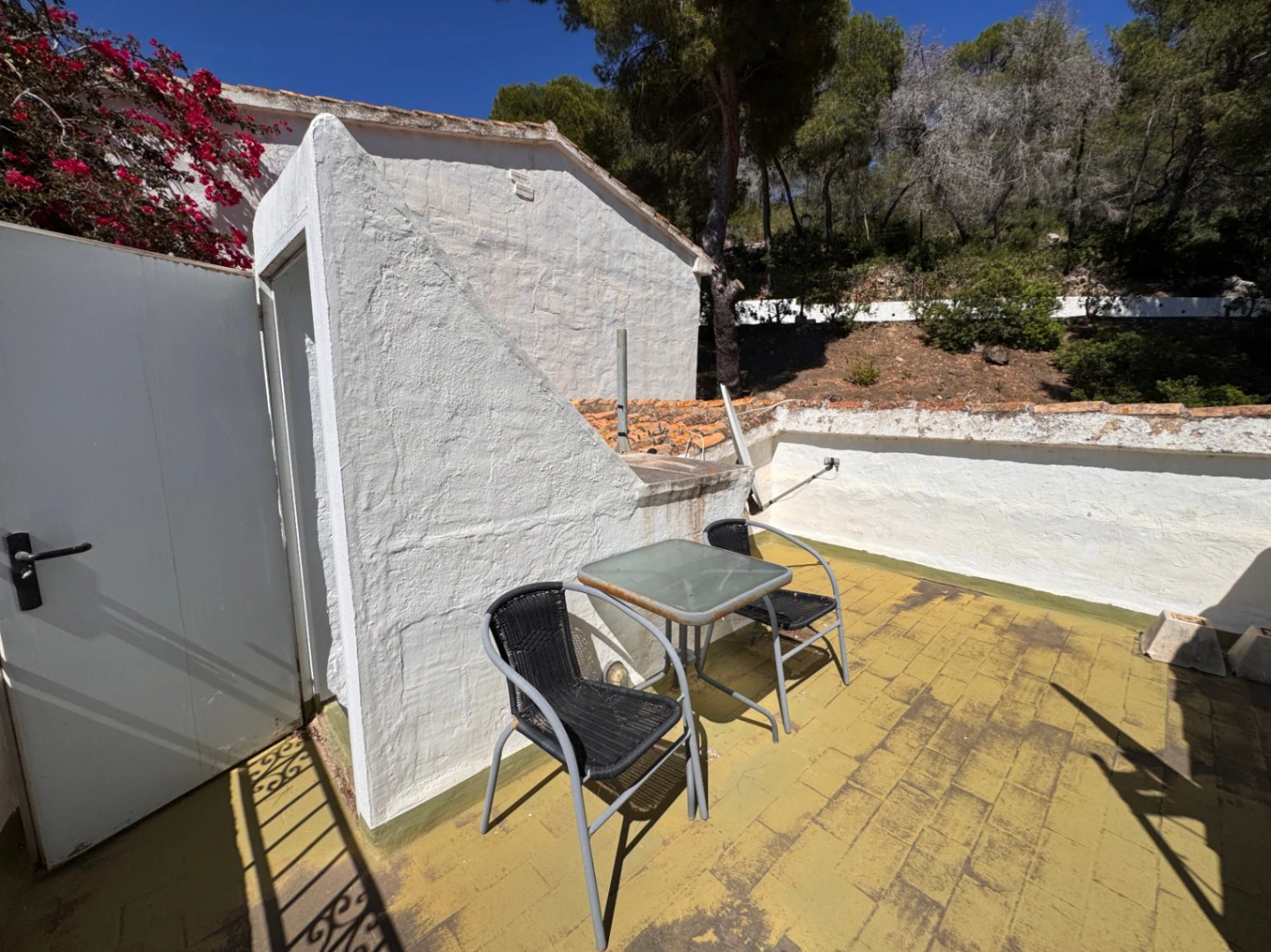 B1496 - Chalet semiadosado con vistas panorámicas y piscina comunitaria en Benitachell, cerca de Moraira