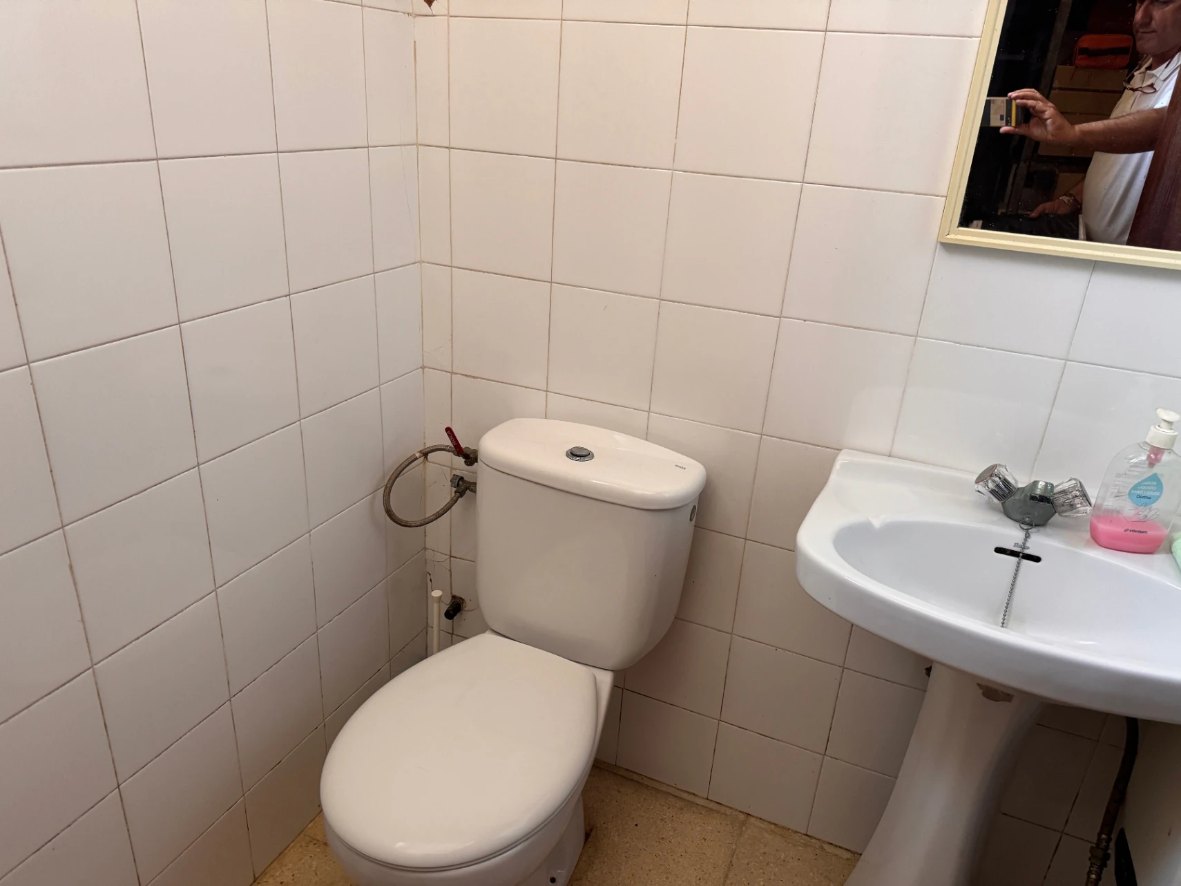 L0081B - Local comercial en venta en Moraira – Ubicación estratégica en carretera principal