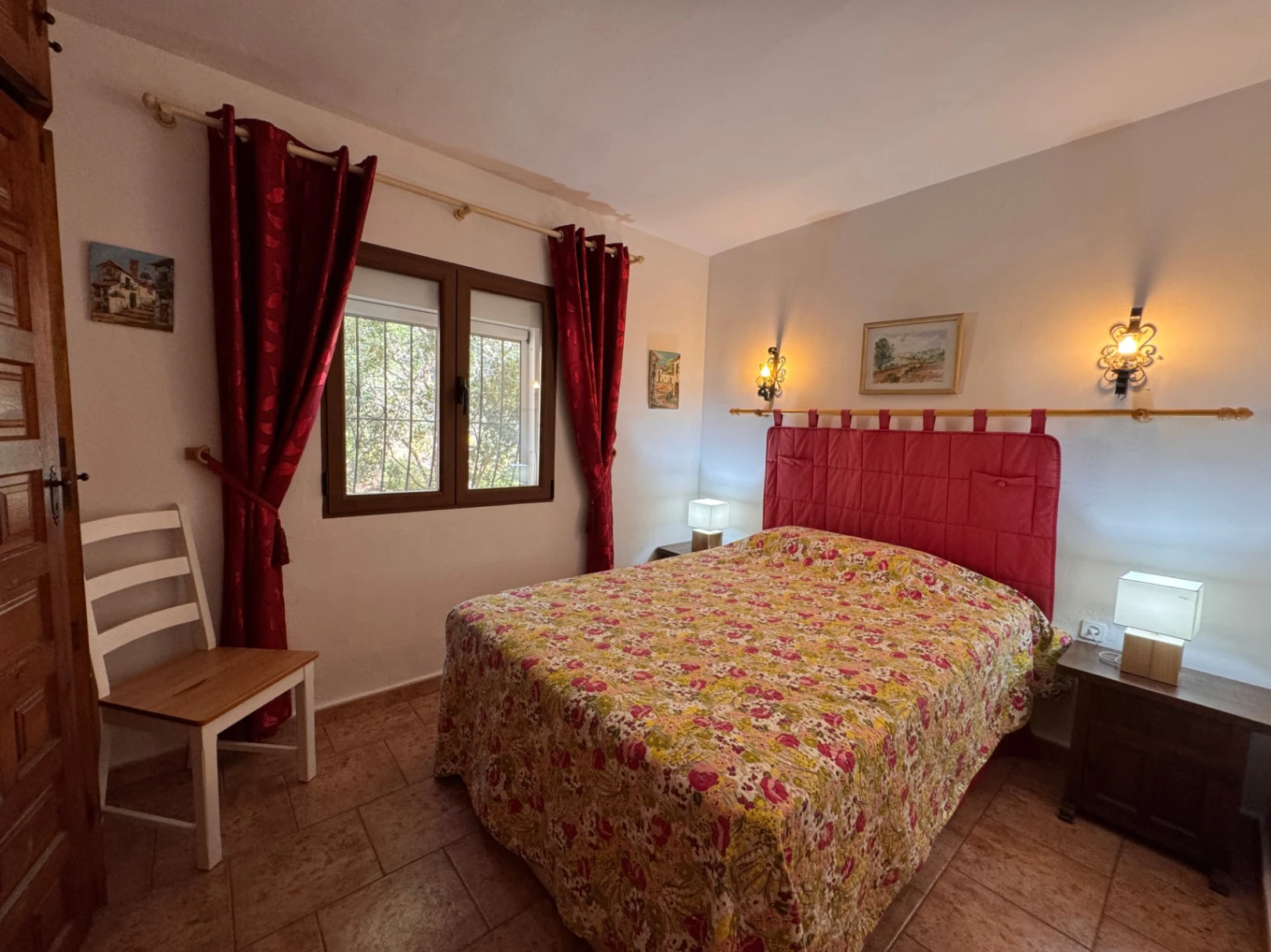 B1496 - Chalet semiadosado con vistas panorámicas y piscina comunitaria en Benitachell, cerca de Moraira