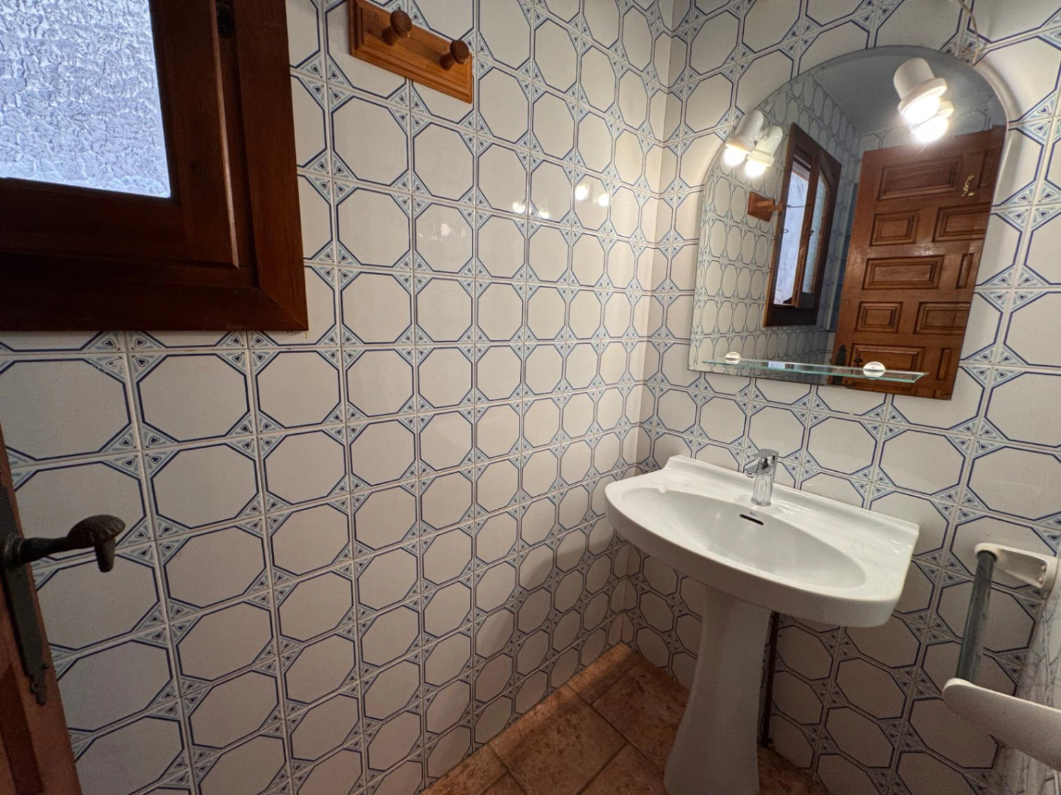B1496 - Chalet semiadosado con vistas panorámicas y piscina comunitaria en Benitachell, cerca de Moraira