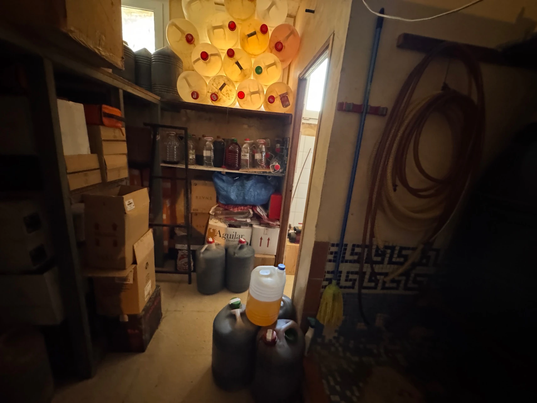 L0081A - Local comercial en venta en Moraira – Negocio listo para empezar a funcionar con stock incluido, ubicación en carretera principal