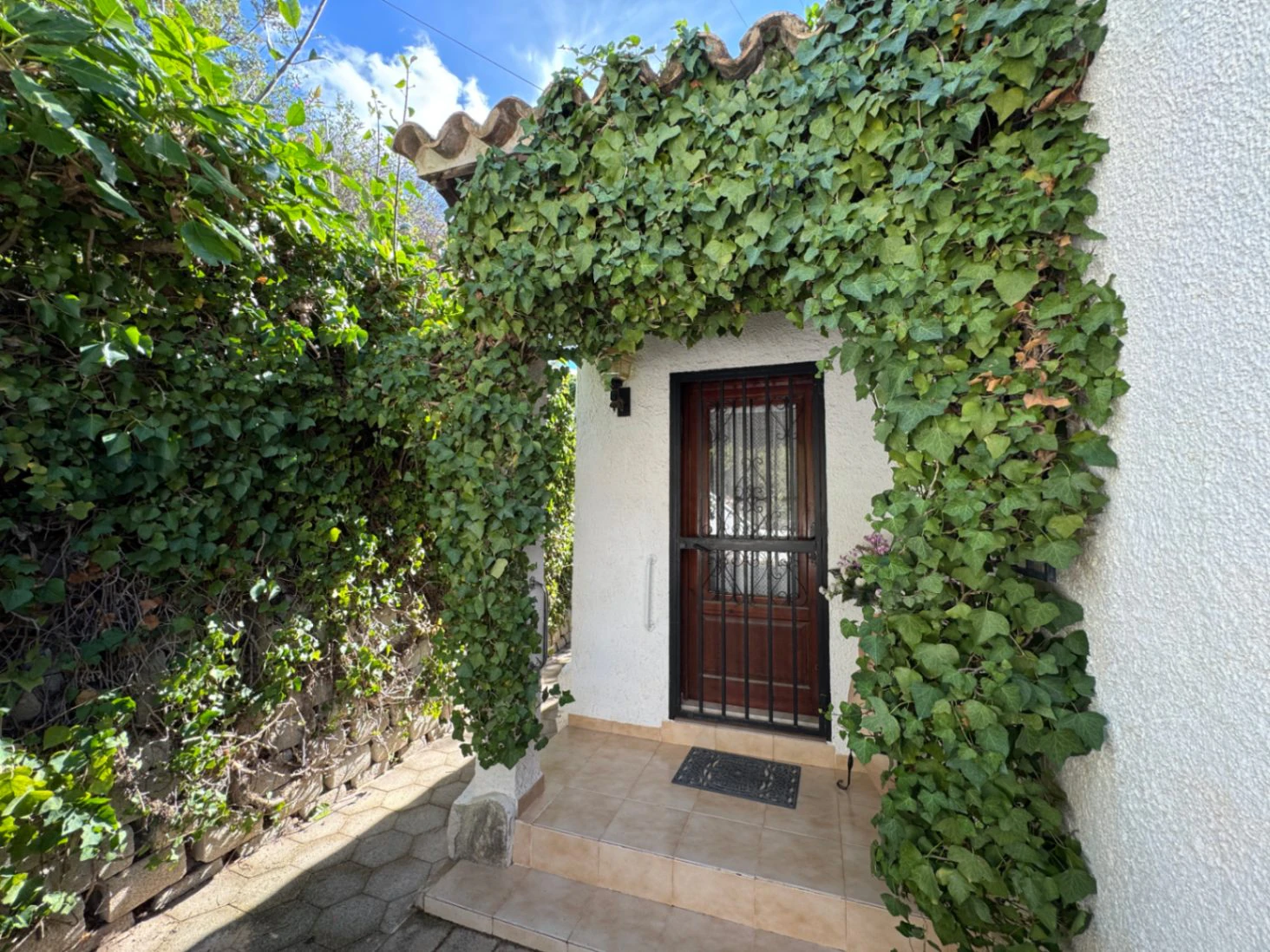 CH3392 - Villa de 3 Dormitorios entre Moraira y Benissa con Vistas al Mar para Reformar
