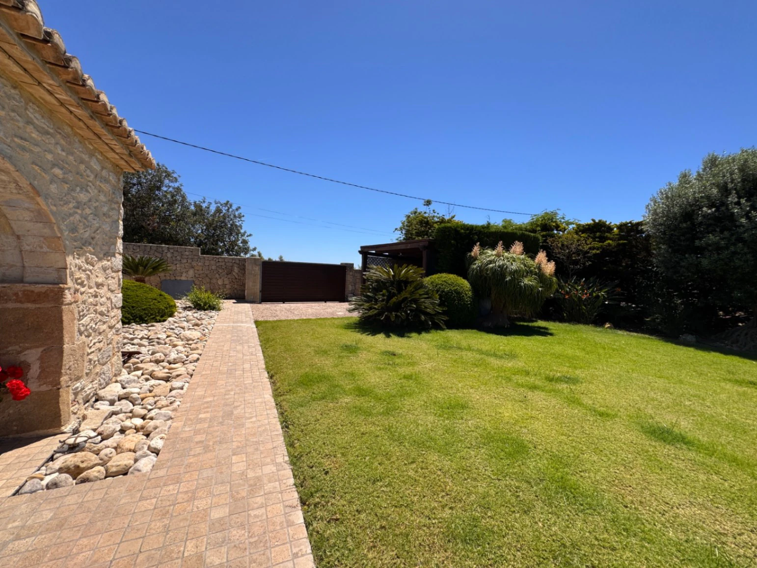 F0211 - Exklusive Stein-Finca mit Charakter, modernem Interieur und Pool in Benissa – Costa Blanca