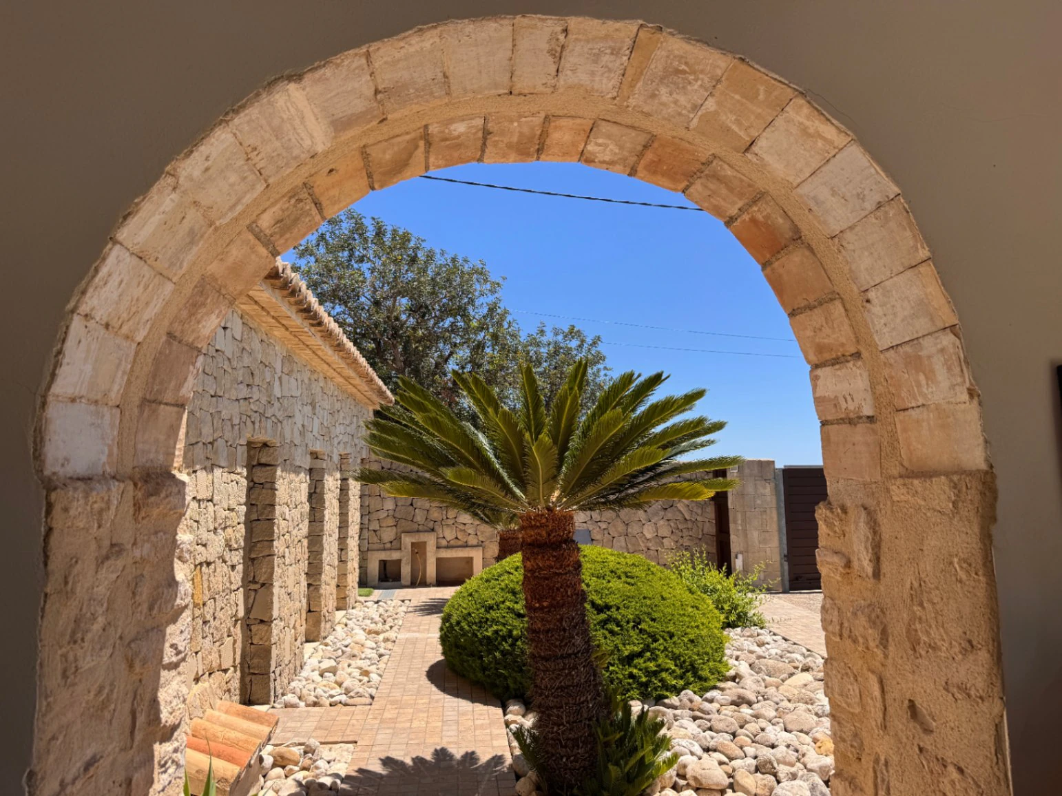 F0211 - Exklusive Stein-Finca mit Charakter, modernem Interieur und Pool in Benissa – Costa Blanca