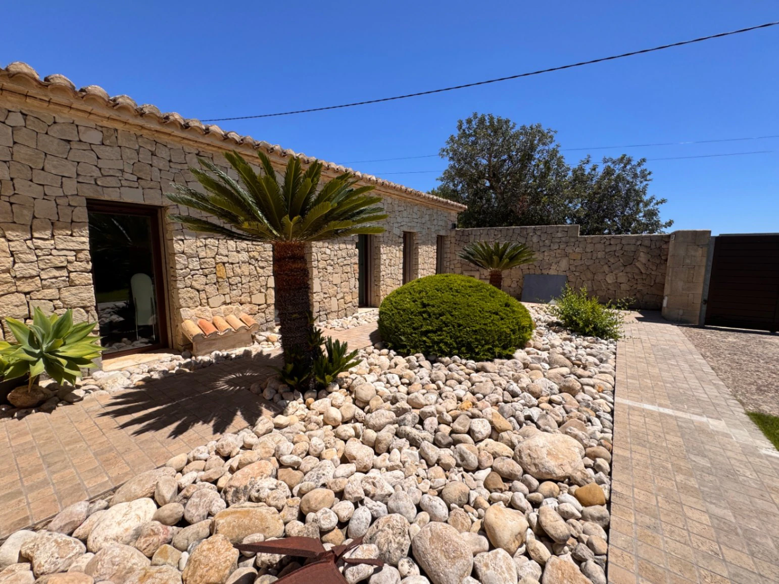 F0211 - Exklusive Stein-Finca mit Charakter, modernem Interieur und Pool in Benissa – Costa Blanca