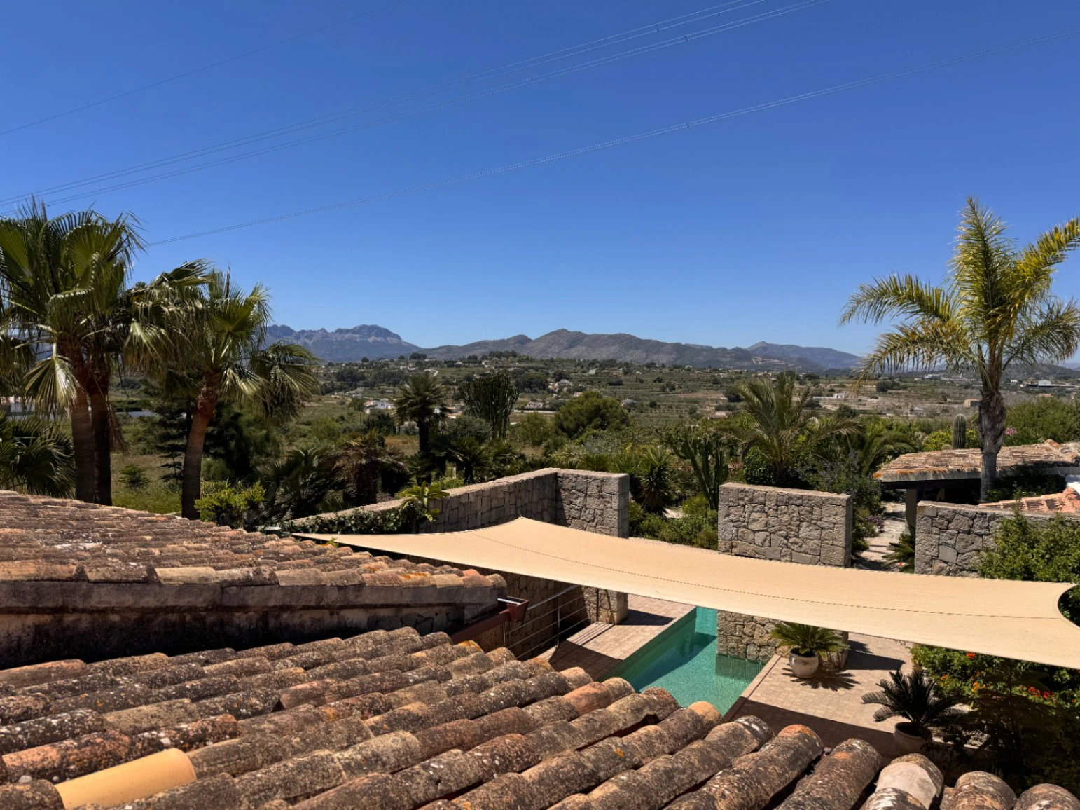 F0211 - Exklusive Stein-Finca mit Charakter, modernem Interieur und Pool in Benissa – Costa Blanca