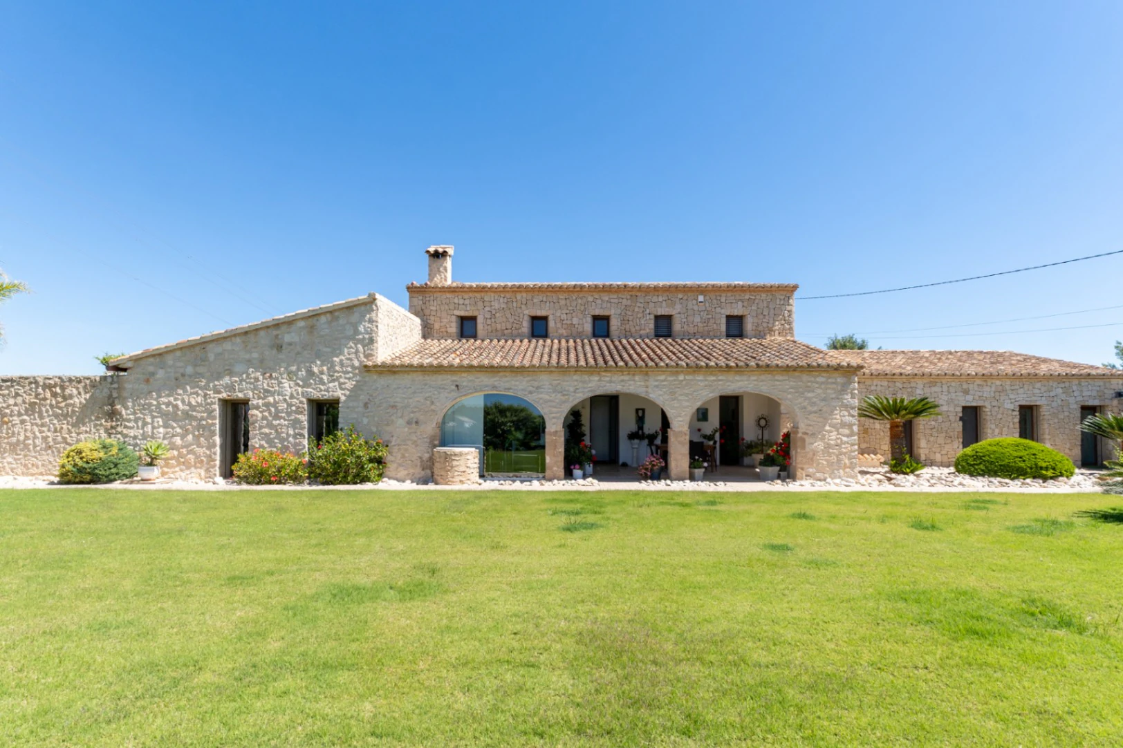 F0211 - Exklusive Stein-Finca mit Charakter, modernem Interieur und Pool in Benissa – Costa Blanca