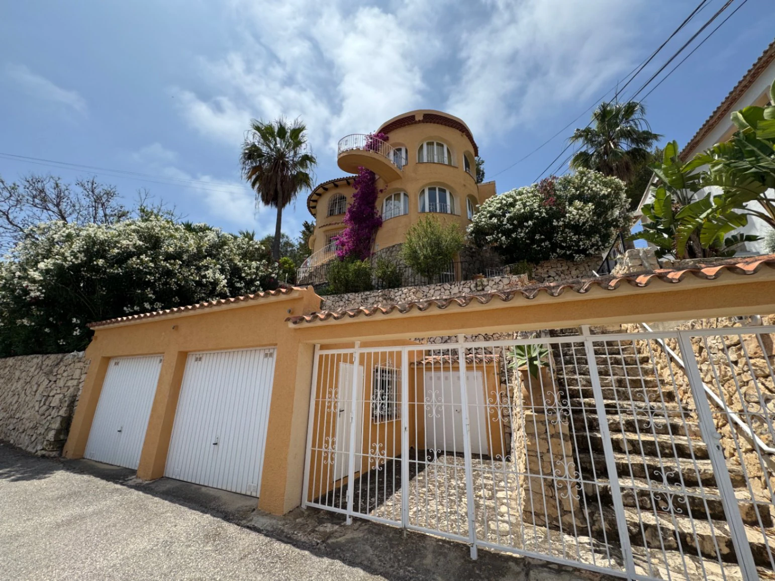 Villa in Benissa-Costa met mooi zeezicht en op 700 m van Cala Baladrar