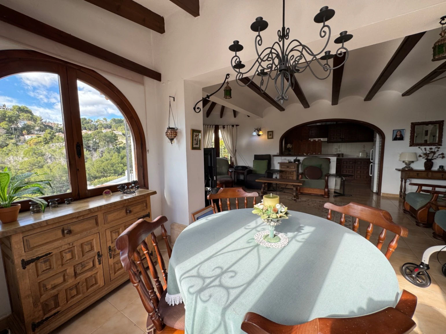 CH3392 - Villa de 3 Dormitorios entre Moraira y Benissa con Vistas al Mar para Reformar