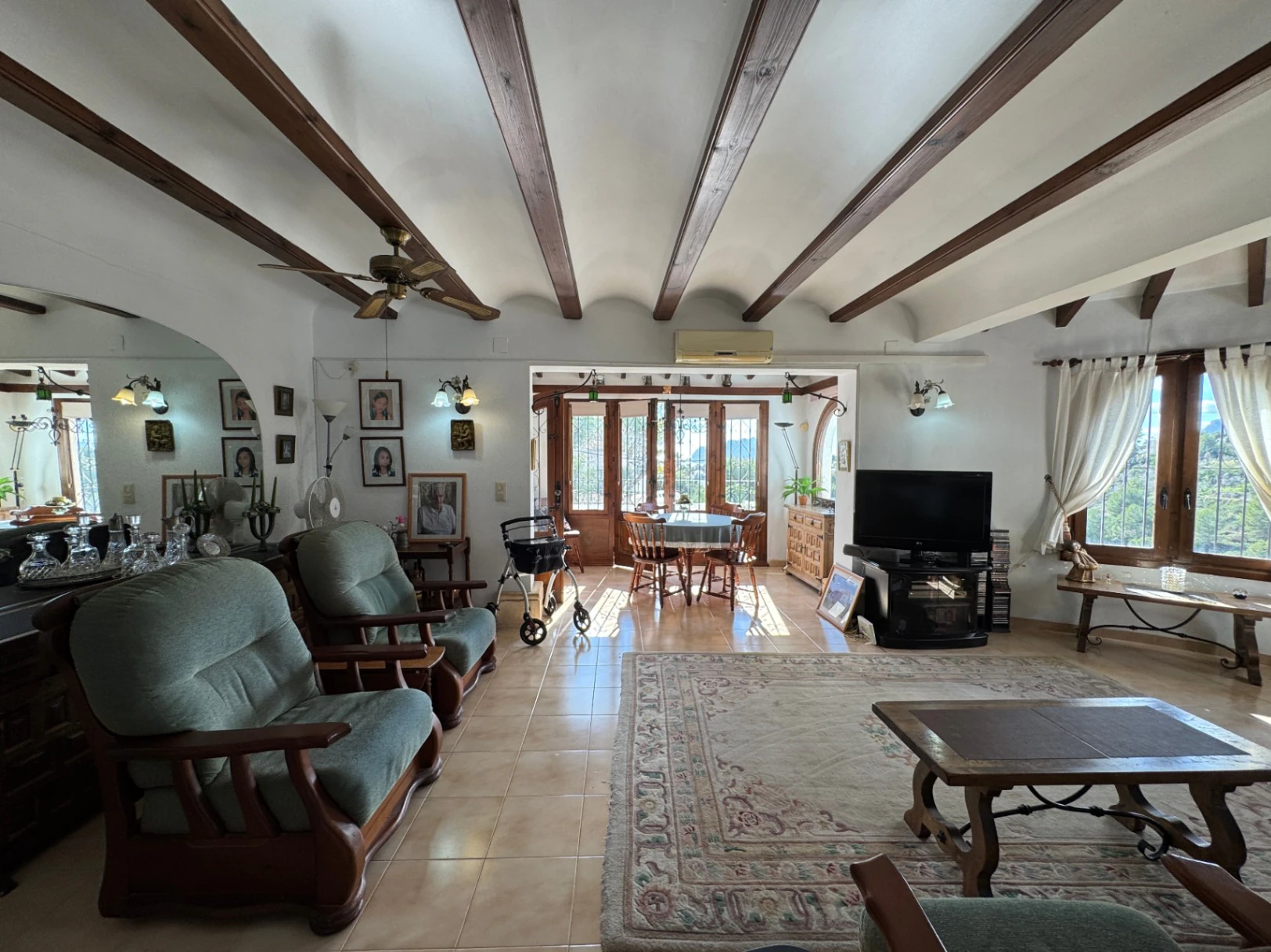 CH3392 - Villa de 3 Dormitorios entre Moraira y Benissa con Vistas al Mar para Reformar
