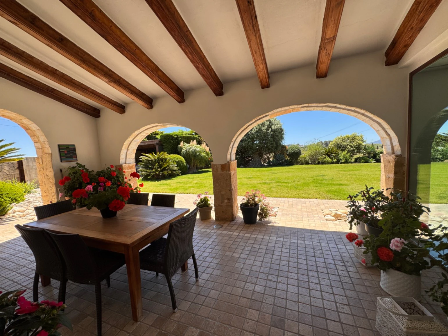 F0211 - Exklusive Stein-Finca mit Charakter, modernem Interieur und Pool in Benissa – Costa Blanca