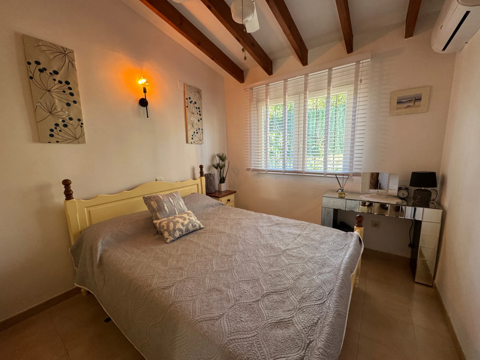 CH3390 - Villa zum Verkauf in Moraira mit Pool, freiem Blick und Privatsphäre
