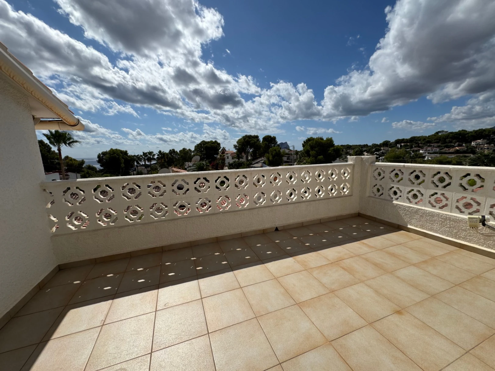 CH3374 - 2 Häuser in 1 – Villa mit Meerblick in Benissa-Costa