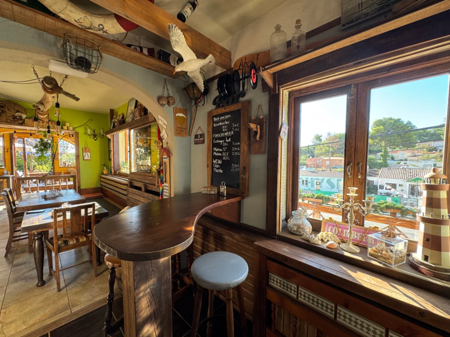 CH3372 - Property with conversion potential into a villa near shops, golf, and coves in Moraira – Benissa Costa
