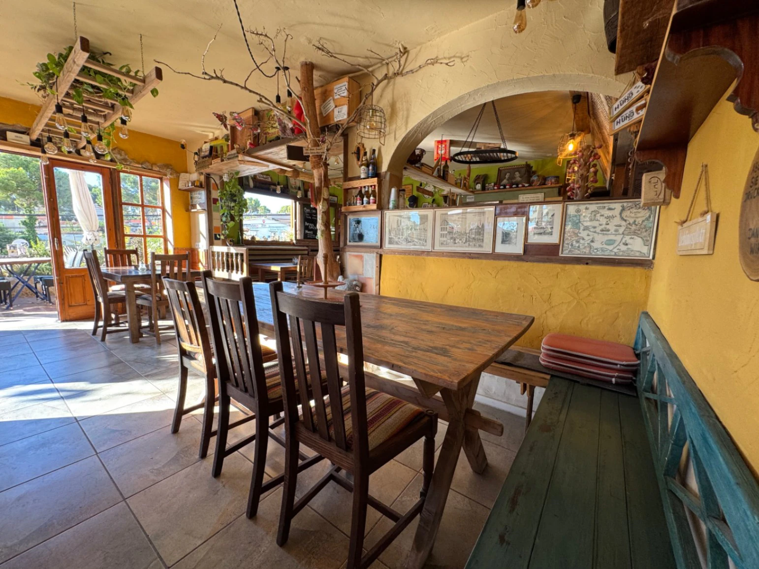 CH3372 - Property with conversion potential into a villa near shops, golf, and coves in Moraira – Benissa Costa