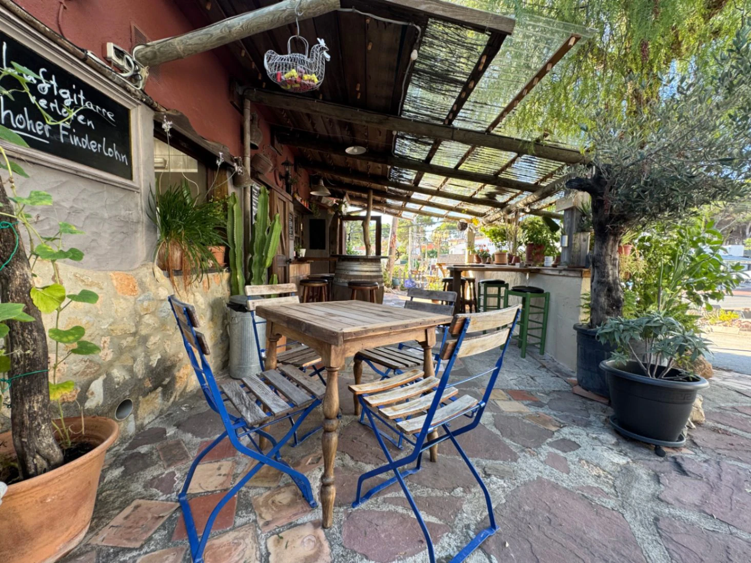 CH3372 - Property with conversion potential into a villa near shops, golf, and coves in Moraira – Benissa Costa